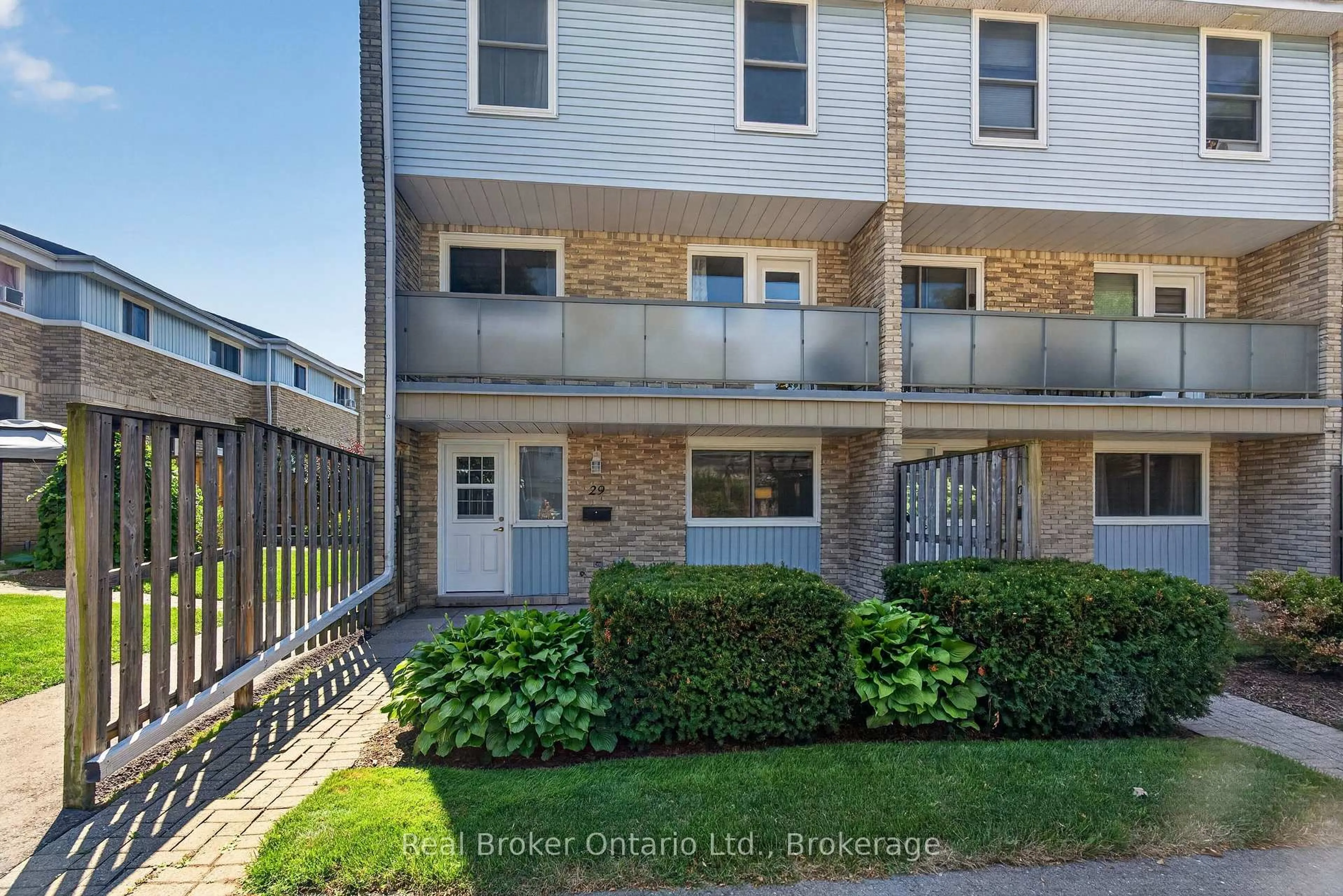 Patio, street for 35 Breckenridge Dr #29, Kitchener Ontario N2B 3H5
