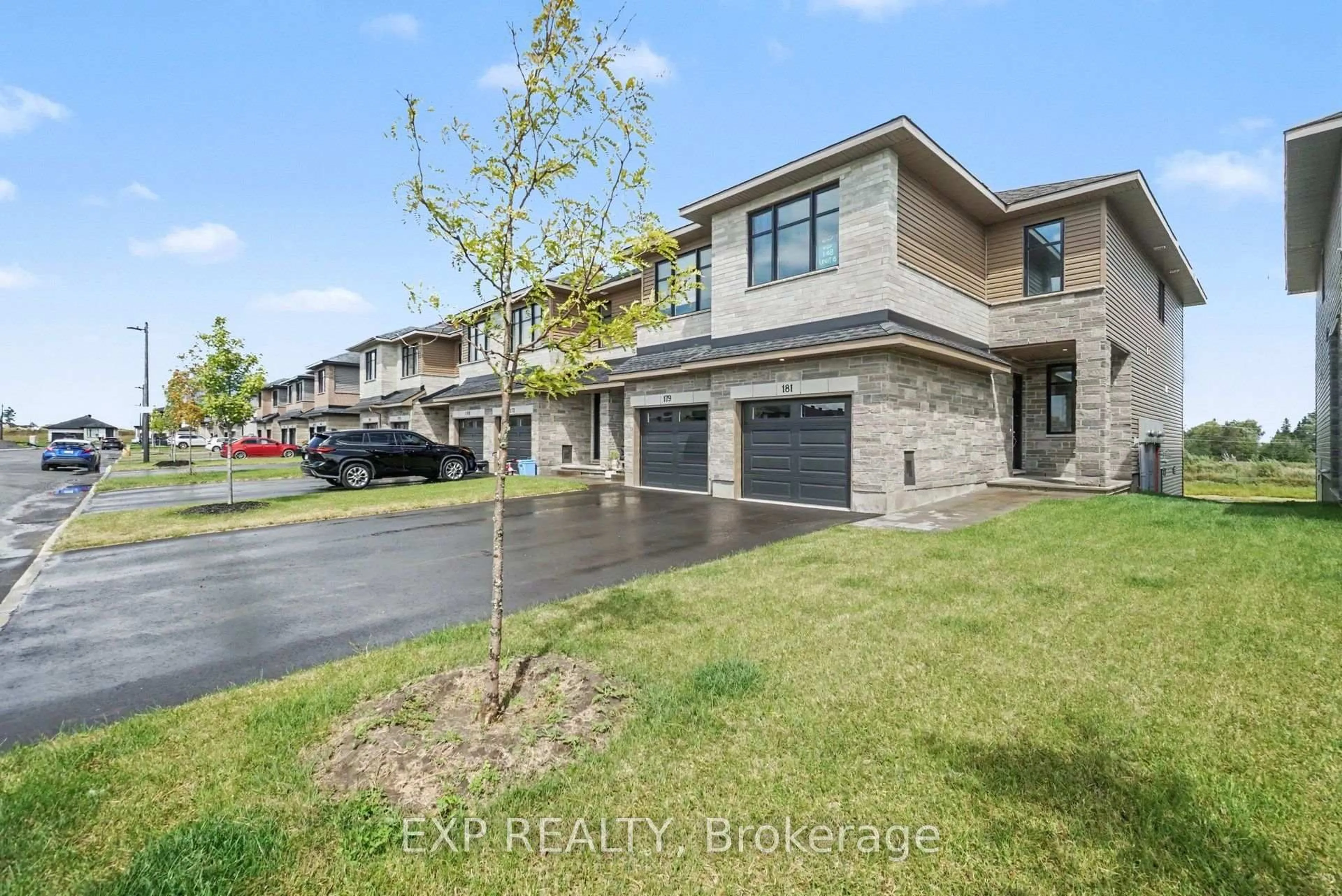 A pic from outside/outdoor area/front of a property/back of a property/a pic from drone, street for 181 Craig Duncan Terr, Ottawa Ontario K2S 3C6