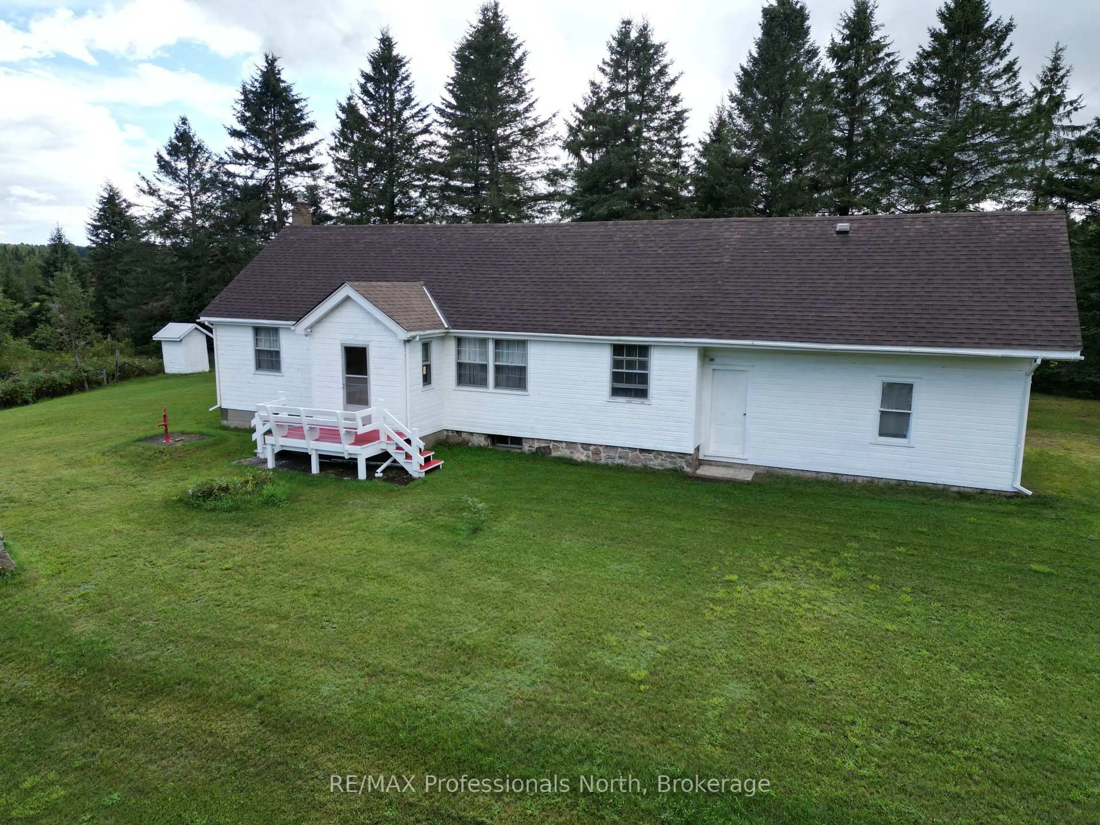 A pic from outside/outdoor area/front of a property/back of a property/a pic from drone, unknown for 1418 Sedgwick Rd, Minden Hills Ontario K0M 2K0