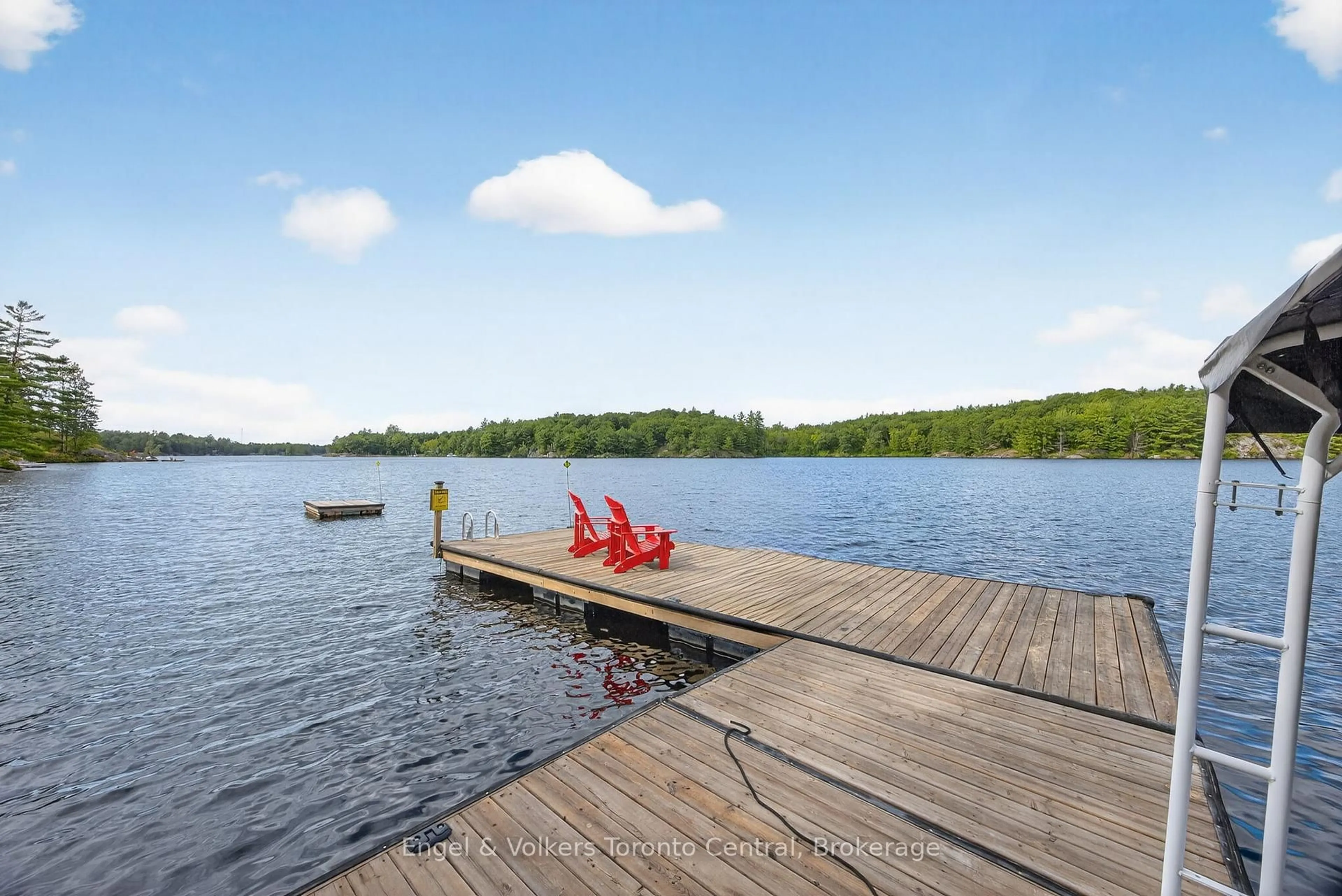 Patio, water/lake/river/ocean view for 1042 Amanda Lane, Gravenhurst Ontario P1P 1R3