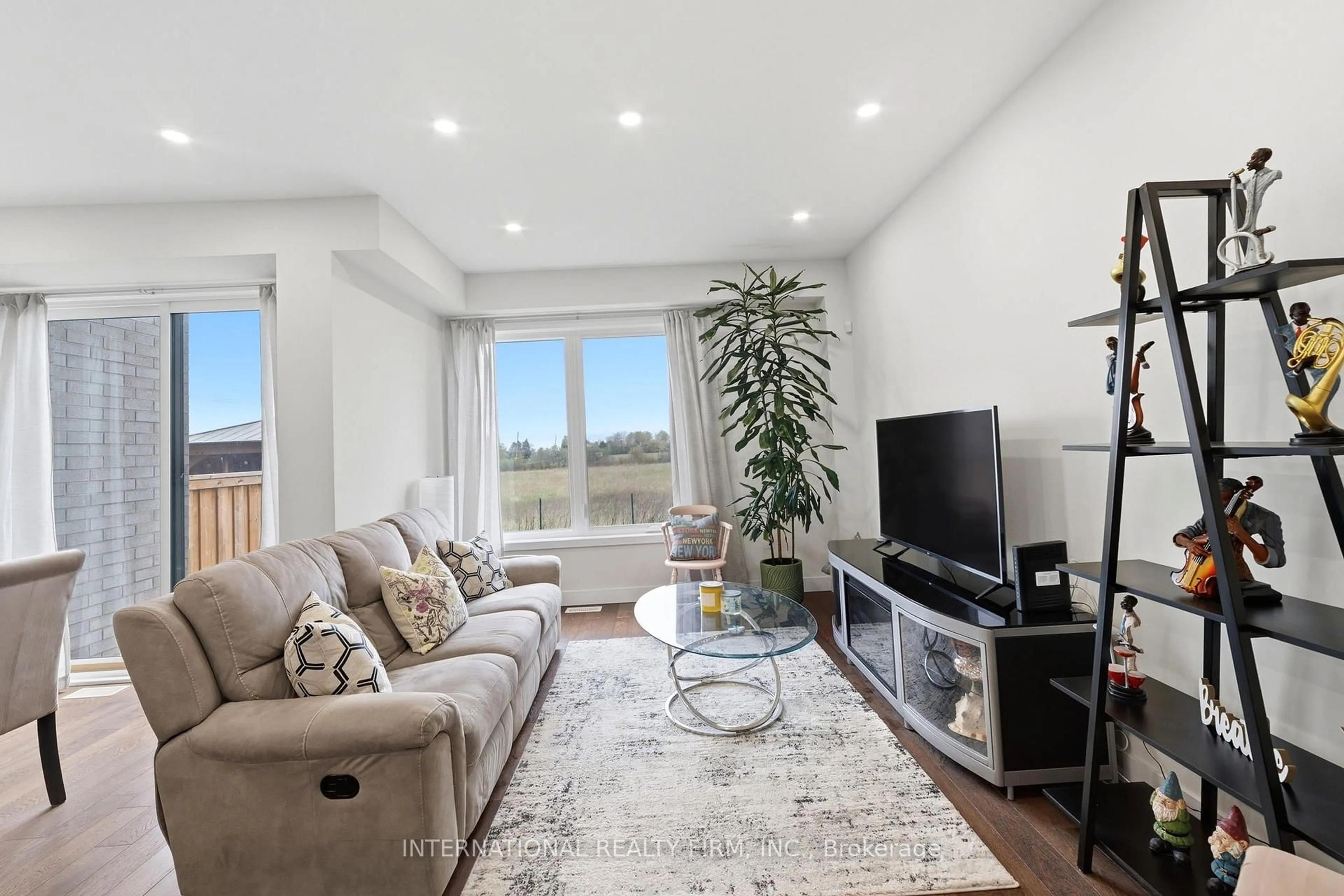 Living room with furniture, unknown for 134 Bedrock Dr, Hamilton Ontario L8J 0K6