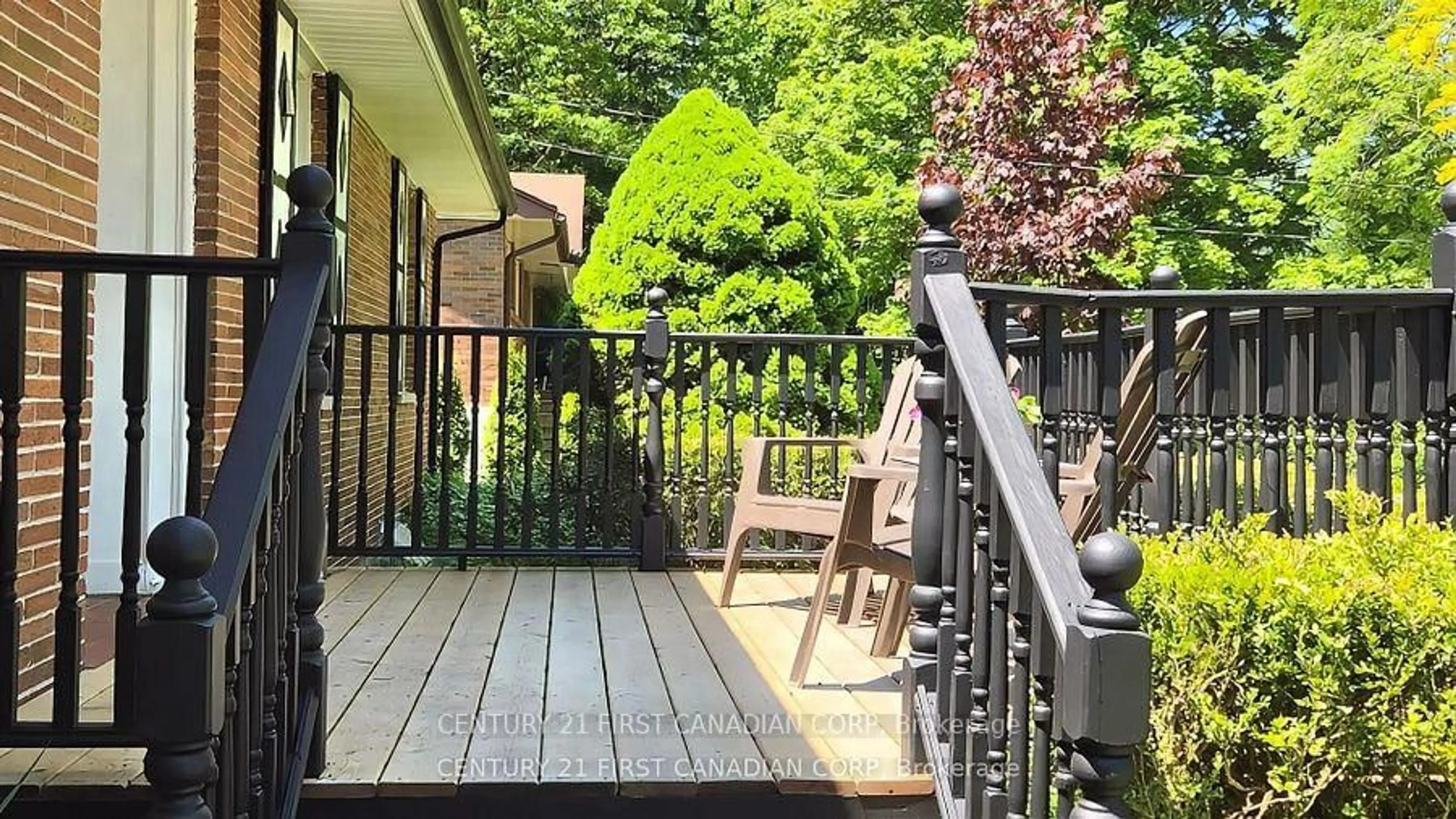 Patio, street for 648 Westwood Dr, London South Ontario N6K 1A7
