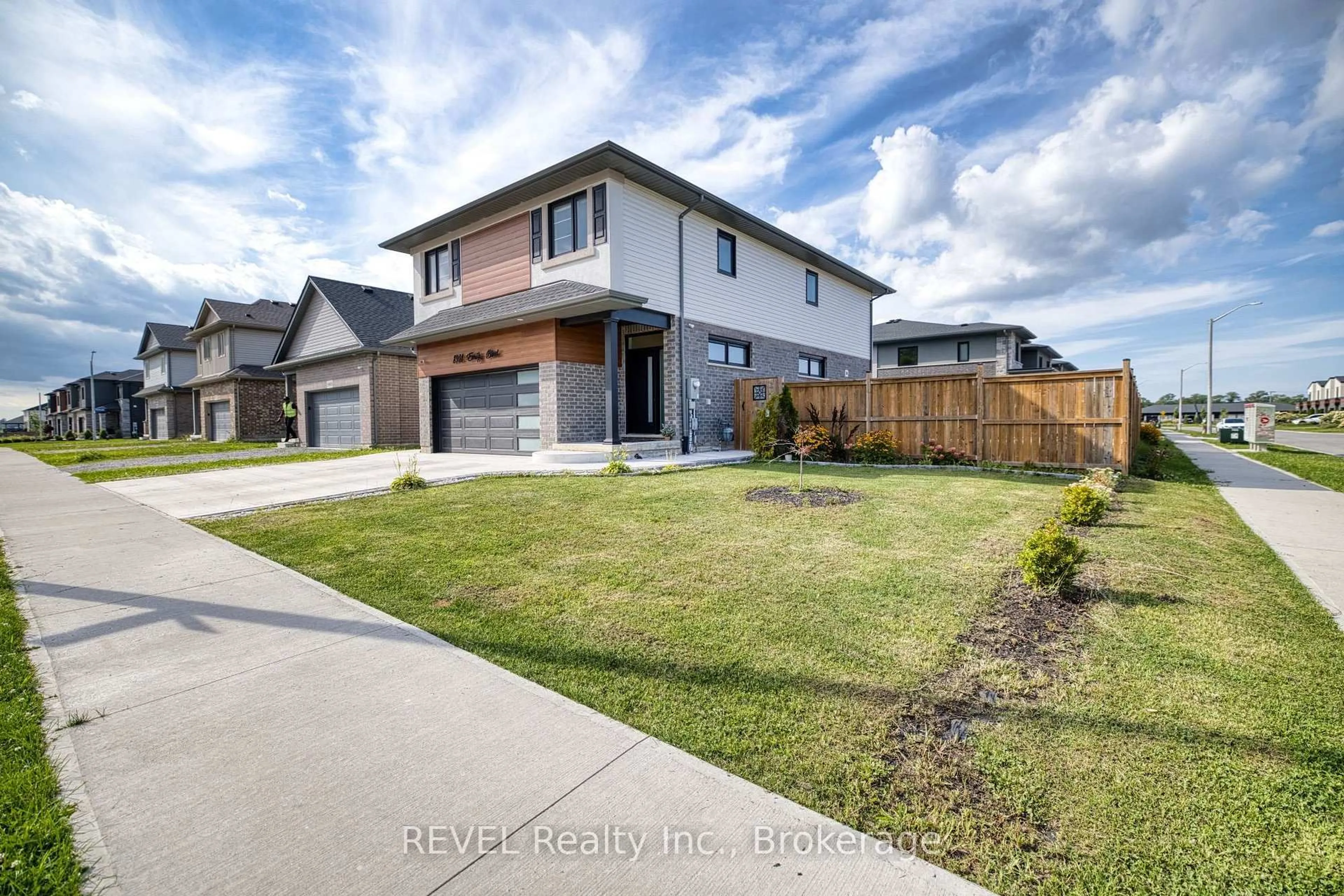 Unknown for 8961 Emily Blvd, Niagara Falls Ontario L2H 3T1