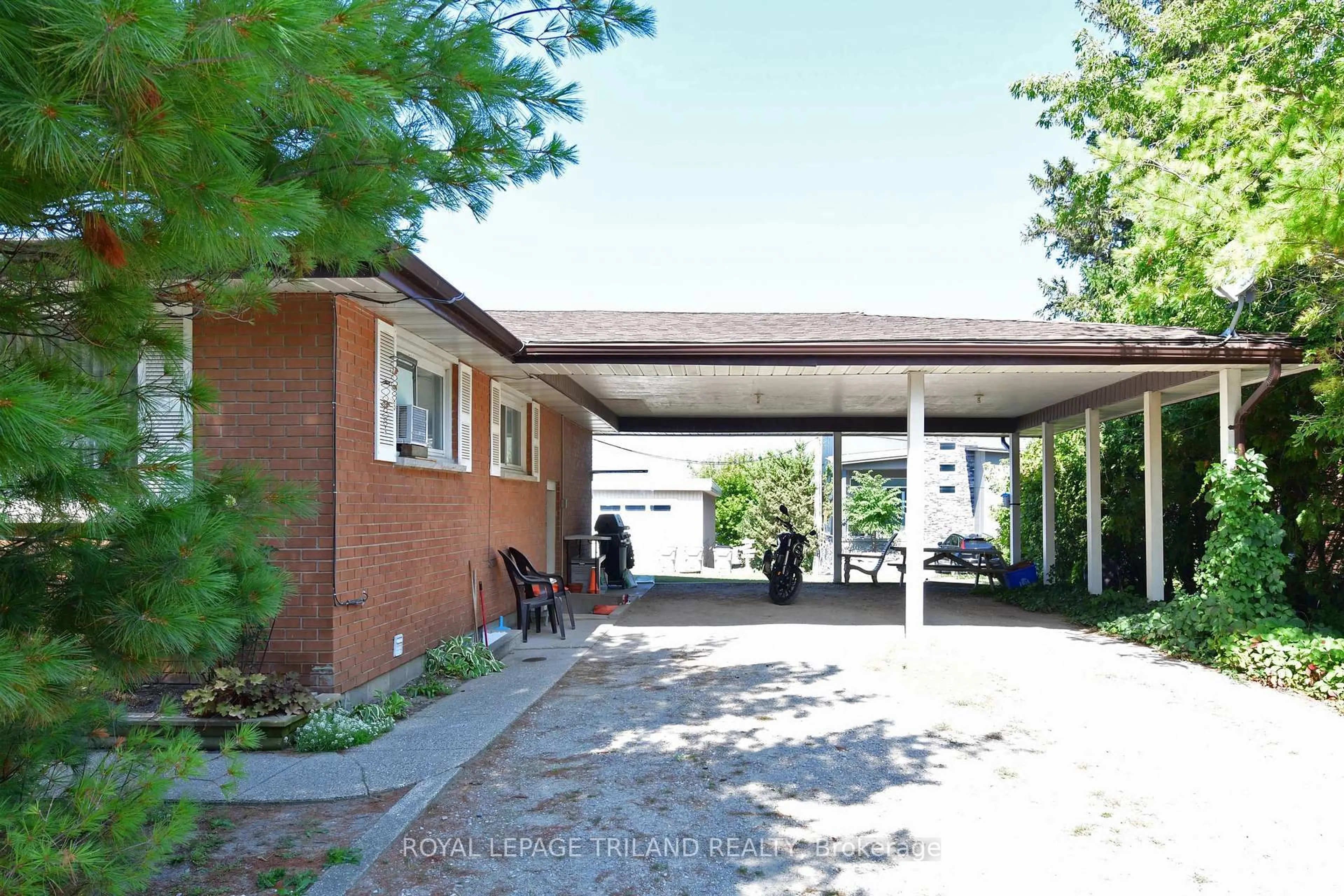 Patio, street for 27 Hill St, Lambton Shores Ontario N0M 1T0