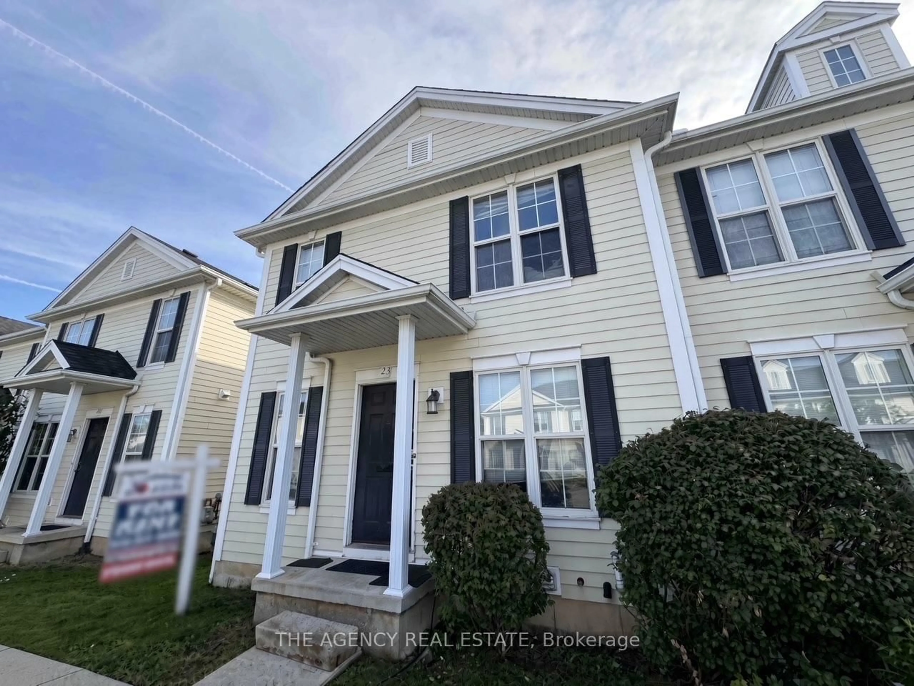 Home with vinyl exterior material, street for 600 Sarnia Rd #23, London North Ontario N6G 5M5