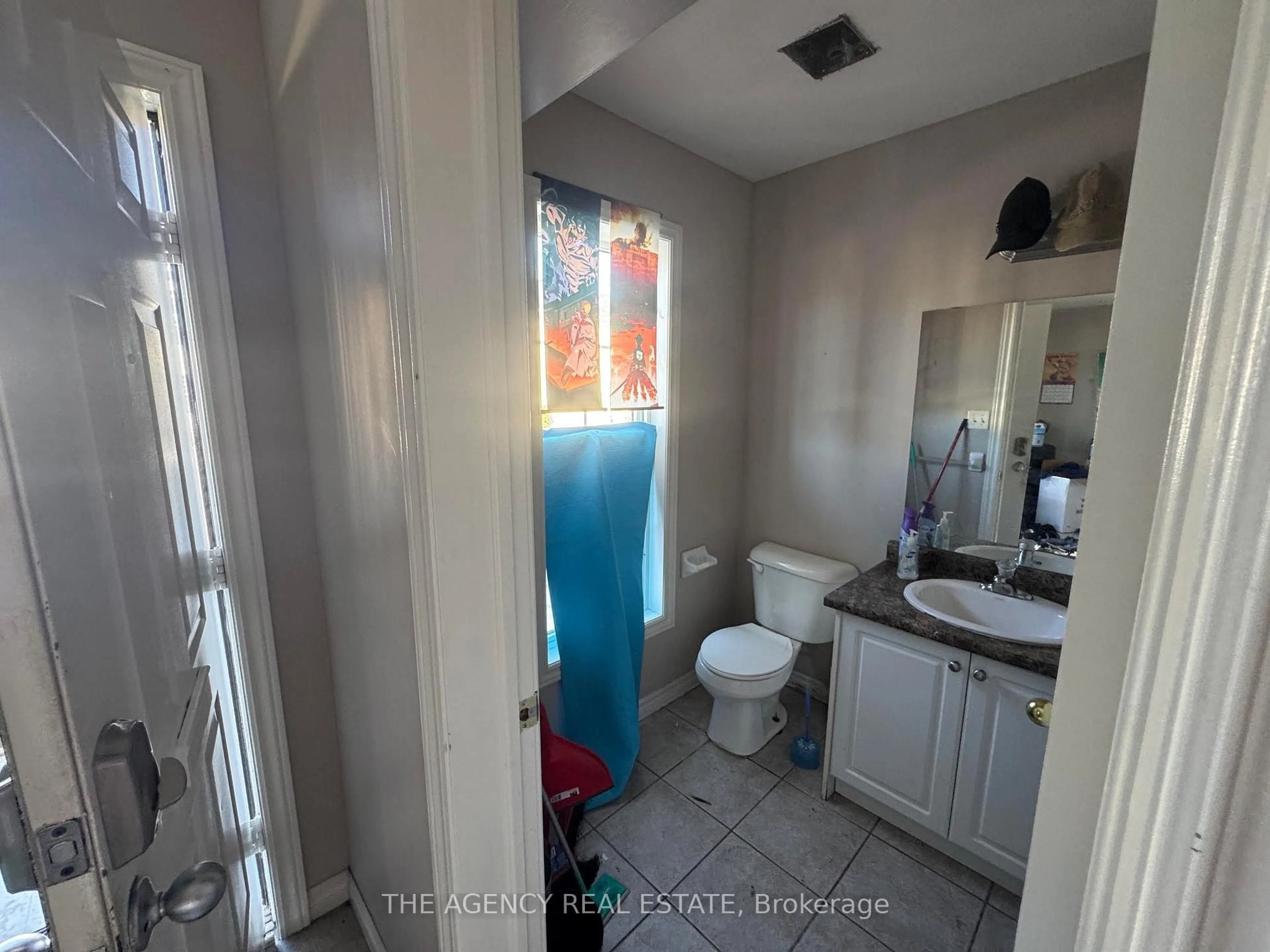 A pic of a room for 600 Sarnia Rd #23, London North Ontario N6G 5M5