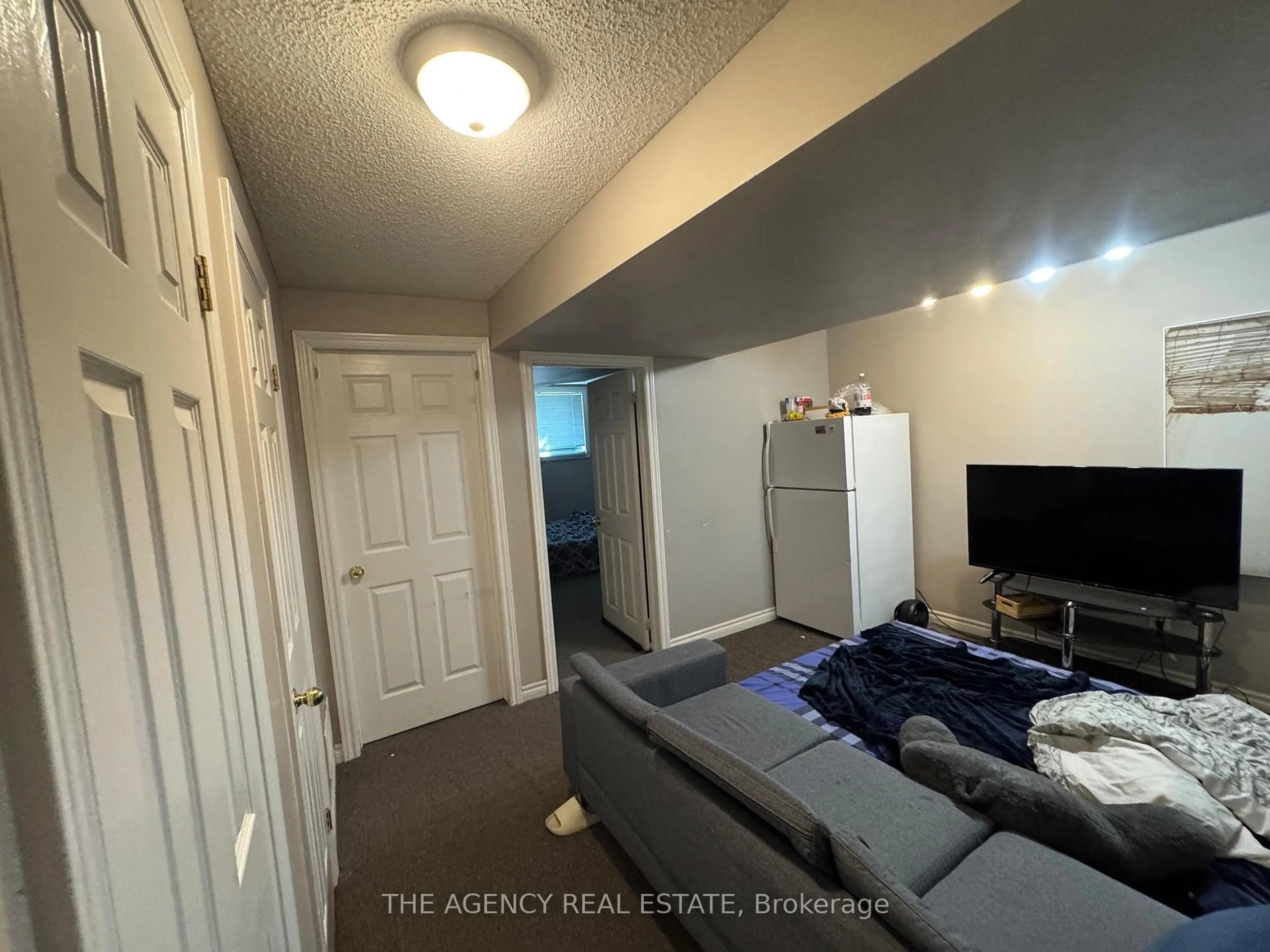 A pic of a room for 600 Sarnia Rd #23, London North Ontario N6G 5M5
