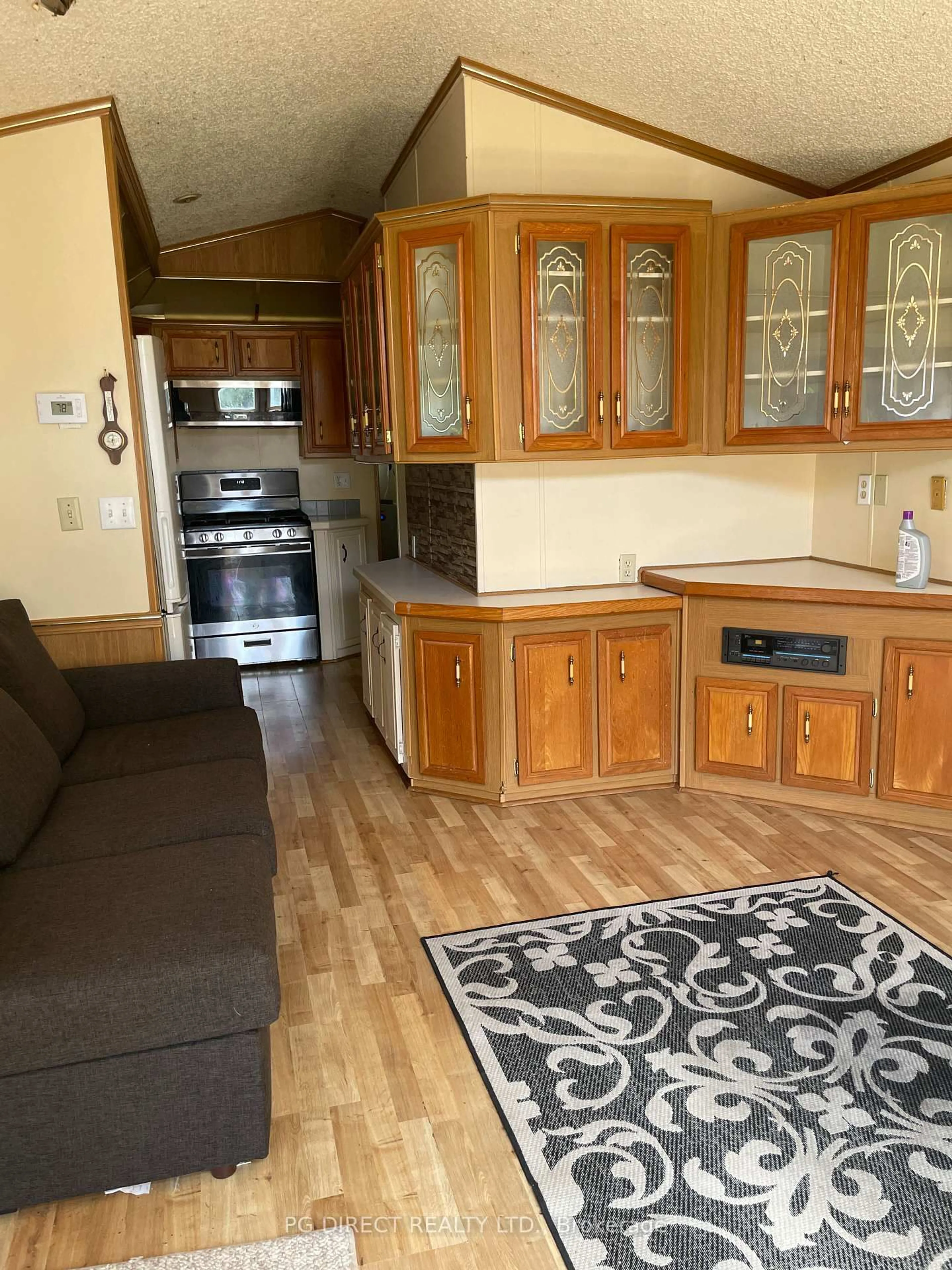 Standard kitchen, unknown for 116 Cedardale Rd #25, Brighton Ontario K0K 1K0
