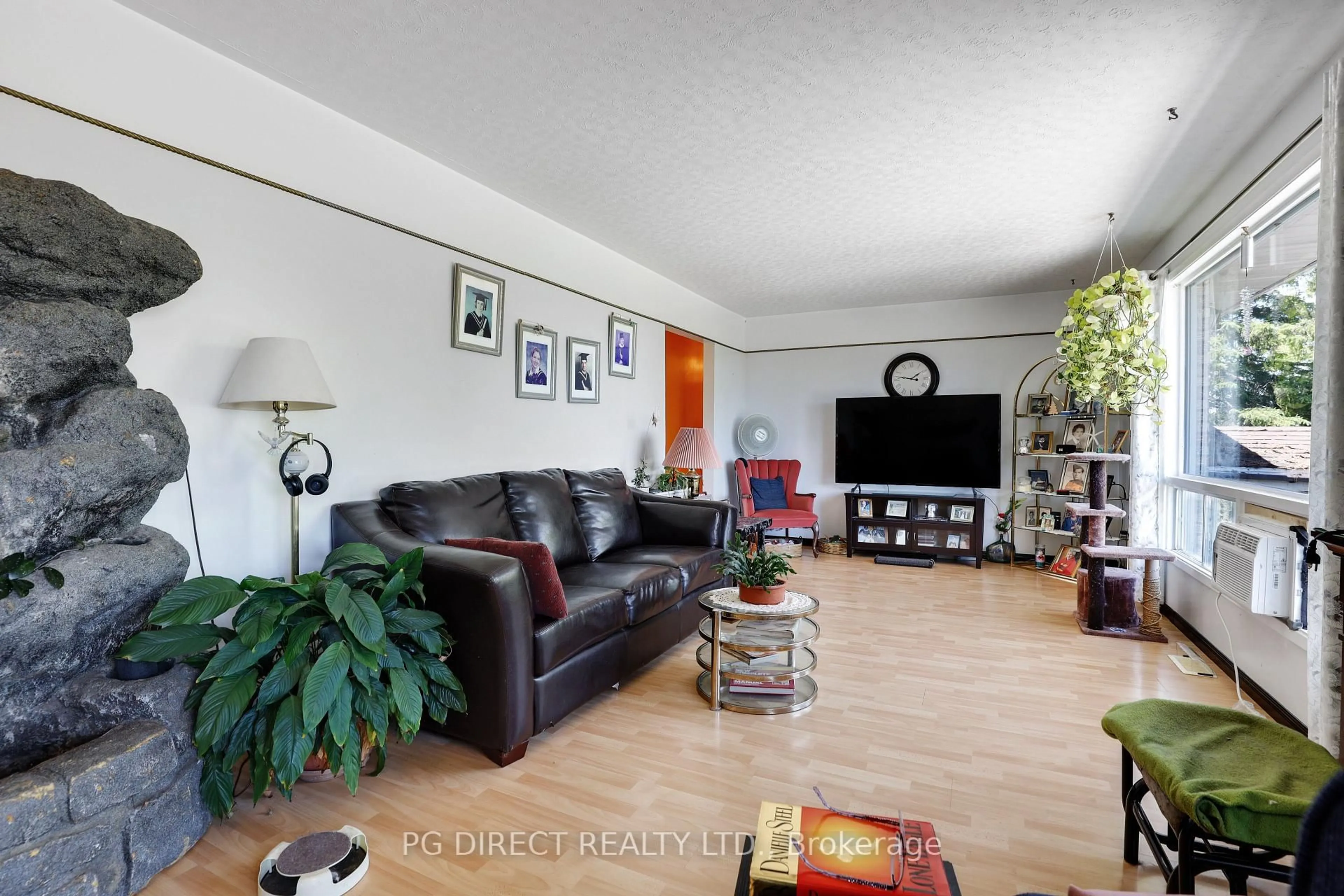 Living room with furniture, unknown for 2976 Stafford Third Line, Pembroke Ontario K8A 6W5