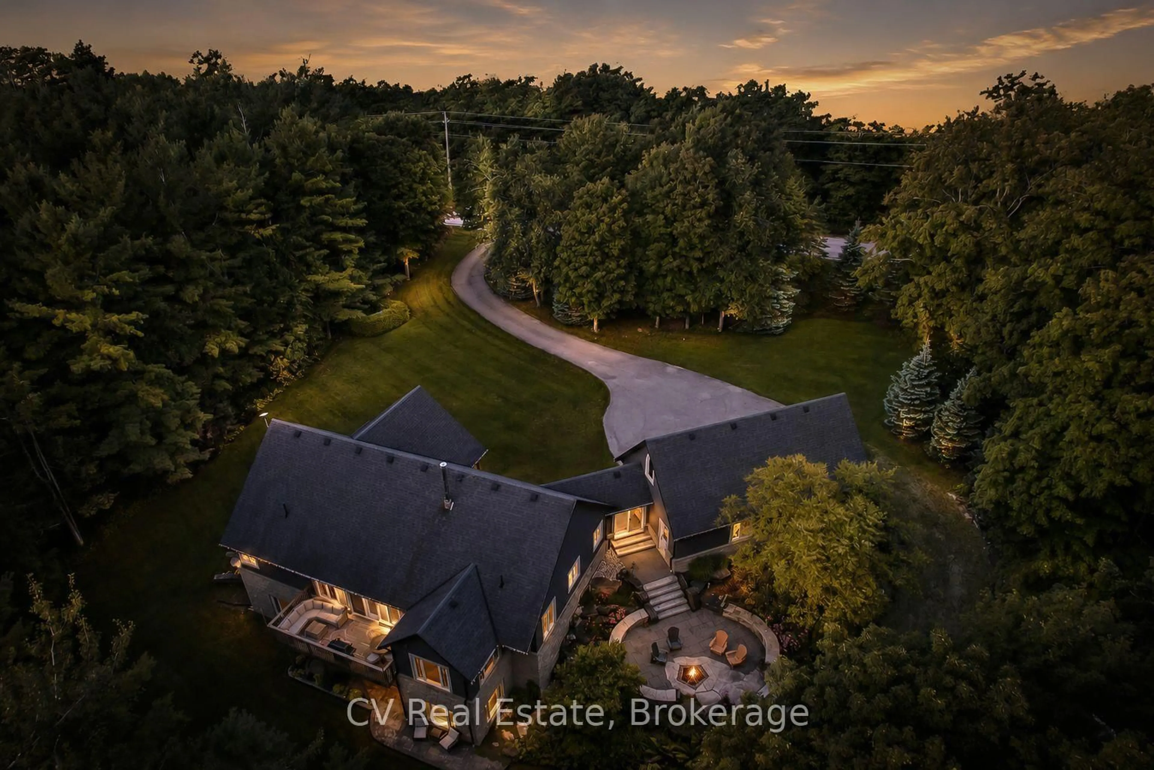 A pic from outside/outdoor area/front of a property/back of a property/a pic from drone, unknown for 595530 4th Line, Blue Mountains Ontario N0H 2H0