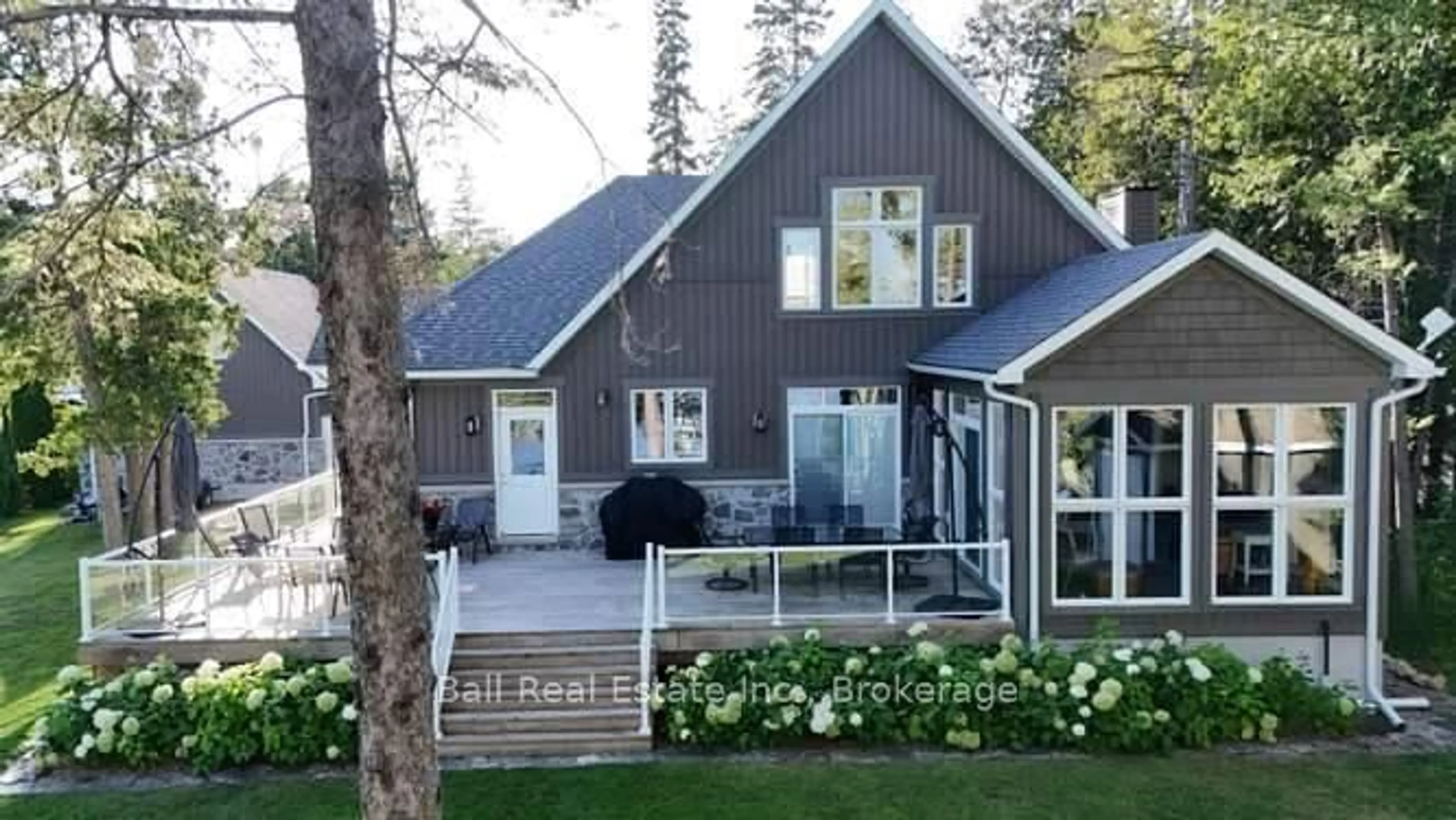 Home with vinyl exterior material, unknown for 31 Beaver Dr, Kawartha Lakes Ontario K0M 1K0