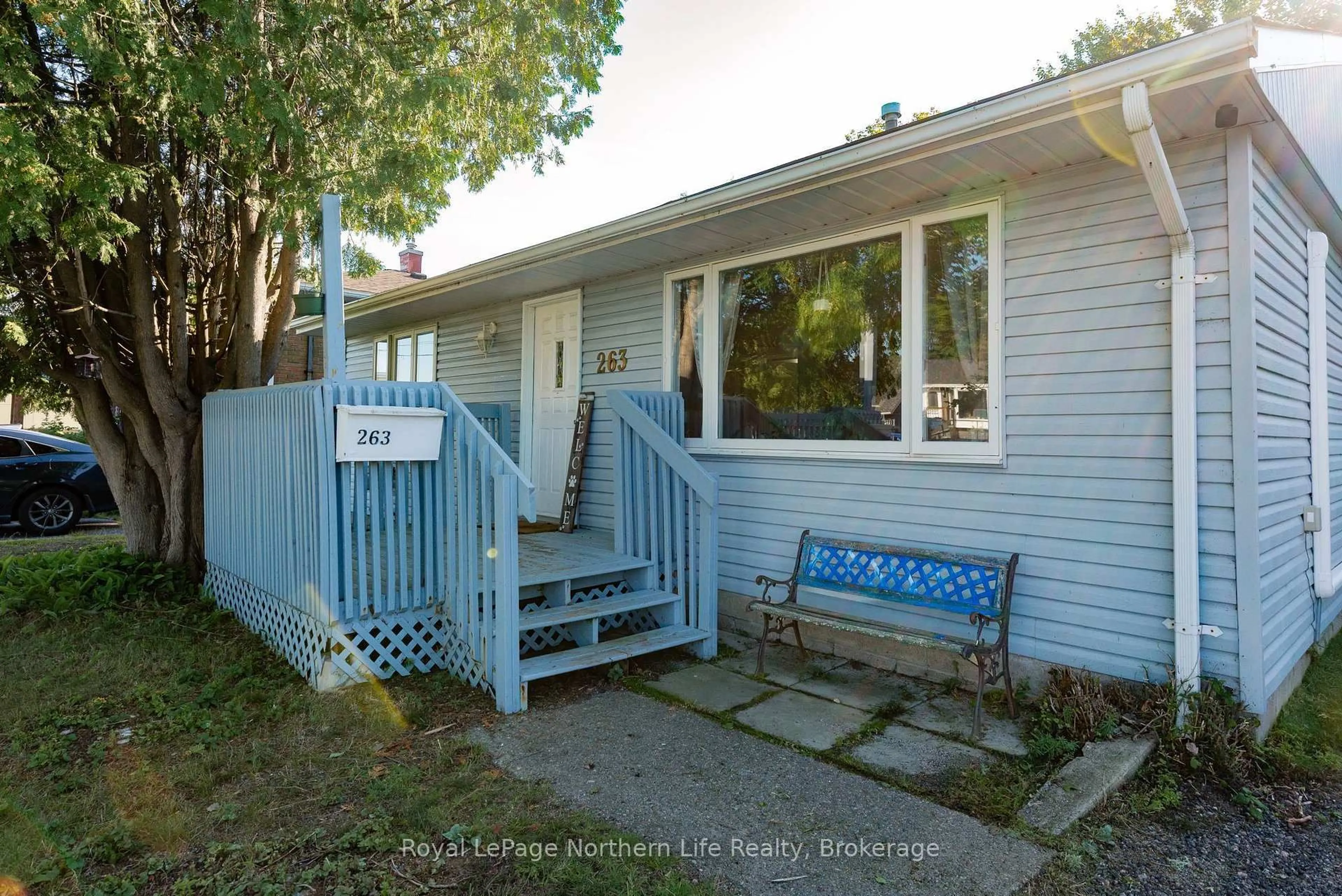 Patio, street for 263 Wesley Ave, North Bay Ontario P1A 2K9