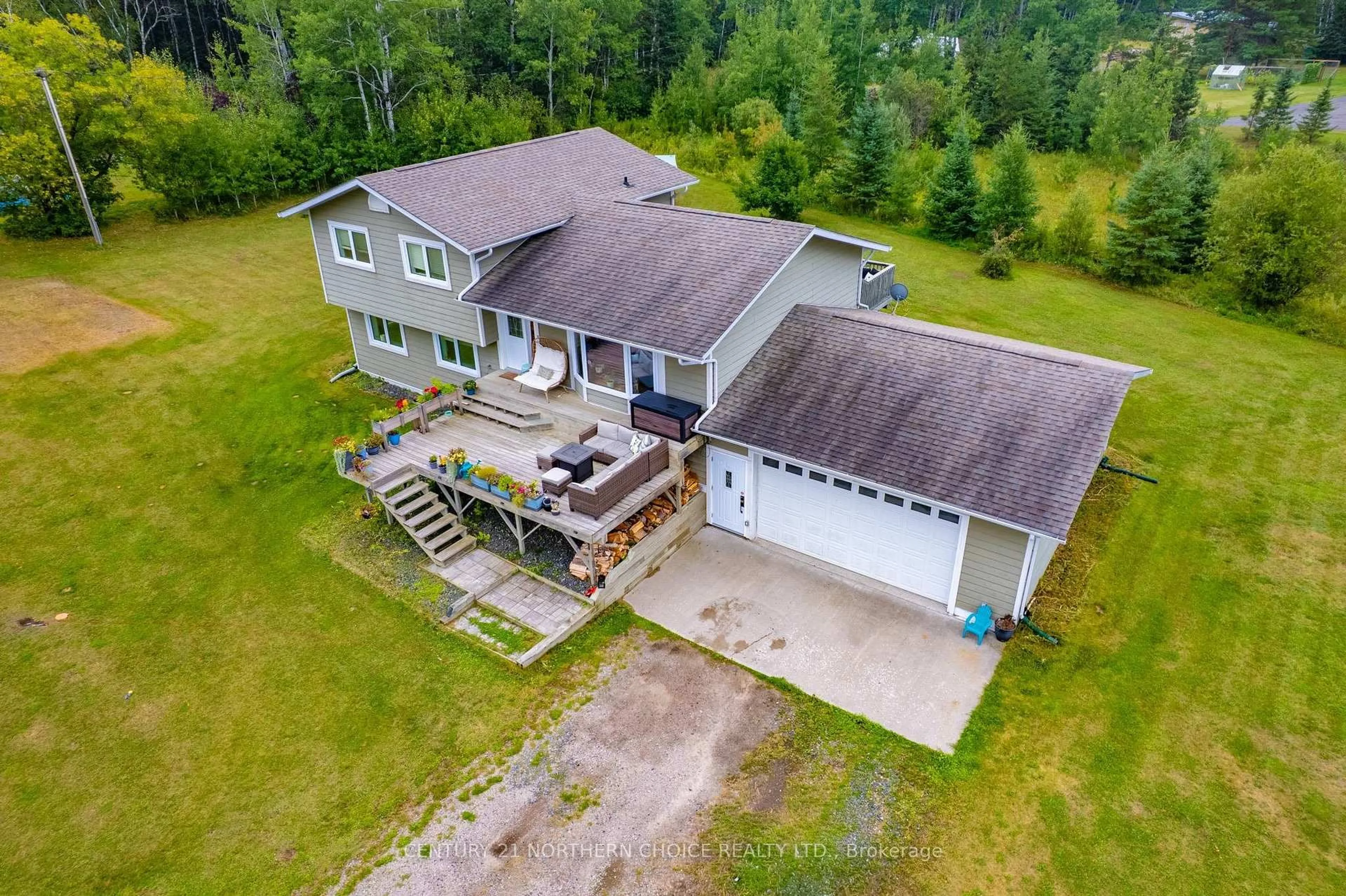 A pic from outside/outdoor area/front of a property/back of a property/a pic from drone, building for 93 Peterson Road, Kenora Ontario P9N 0E3