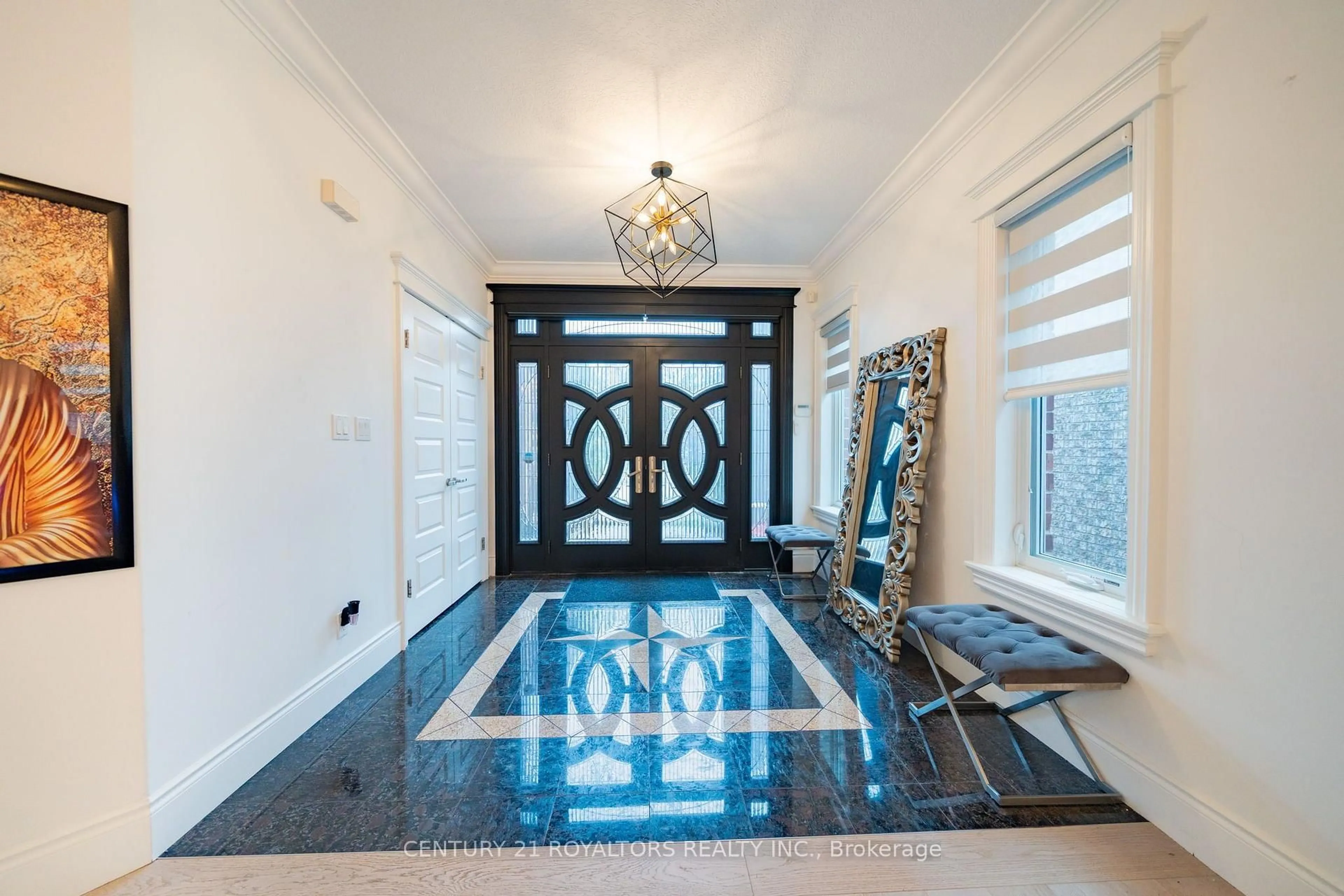 Indoor foyer for 444 Thomas Slee Dr, Kitchener Ontario N2P 2X6