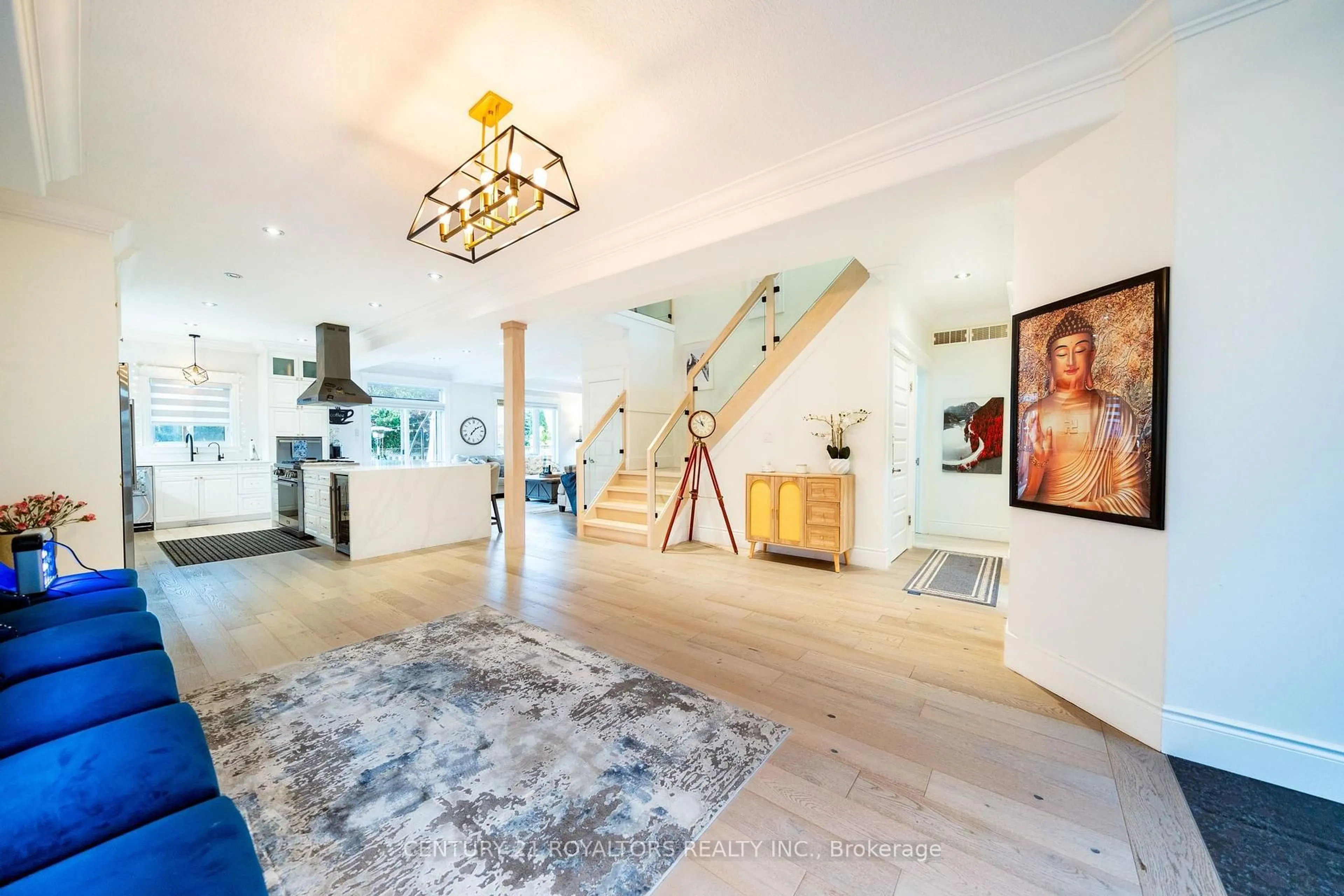 Indoor foyer for 444 Thomas Slee Dr, Kitchener Ontario N2P 2X6
