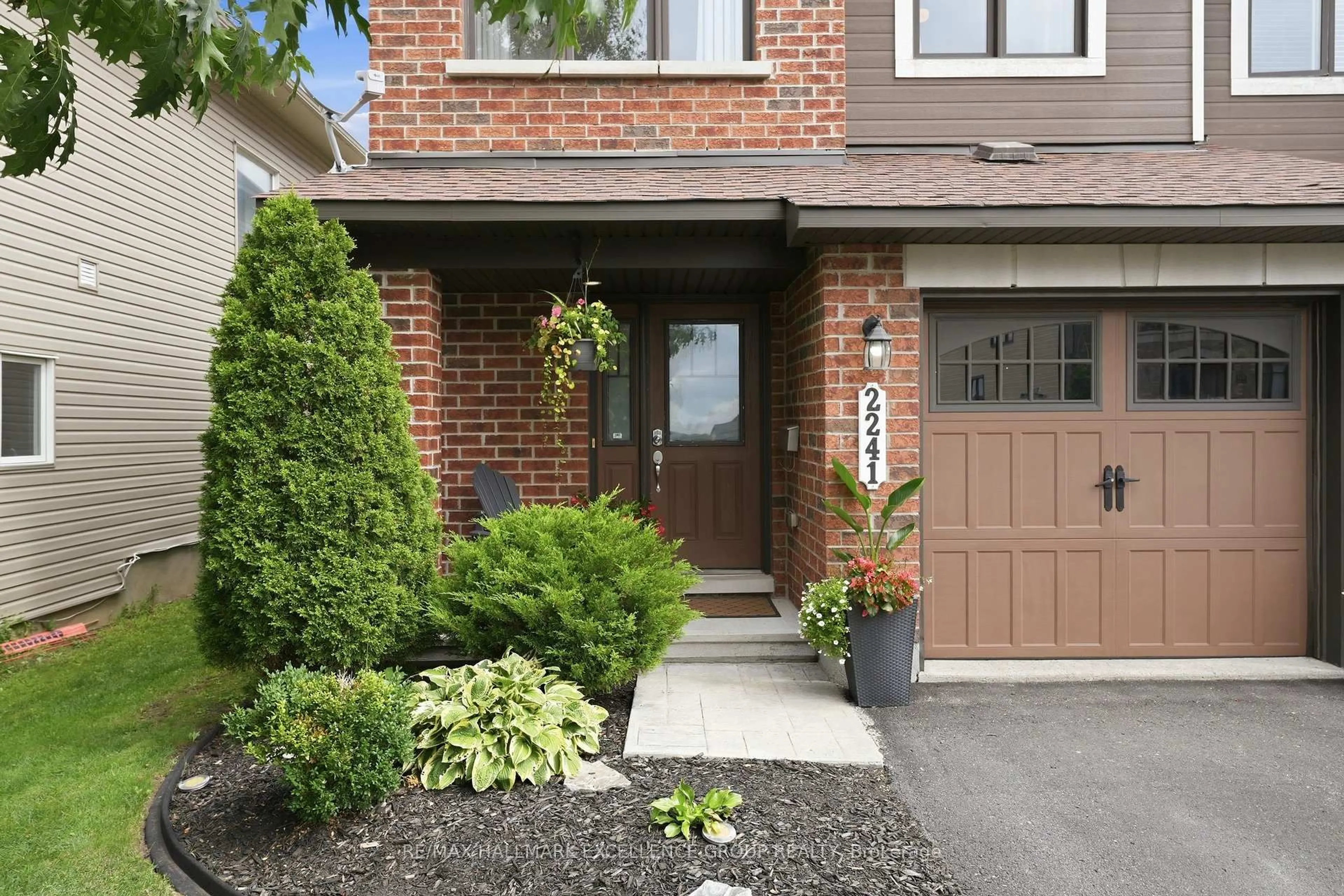 Home with brick exterior material, street for 2241 Marble Cres, Clarence-Rockland Ontario K4K 0G9