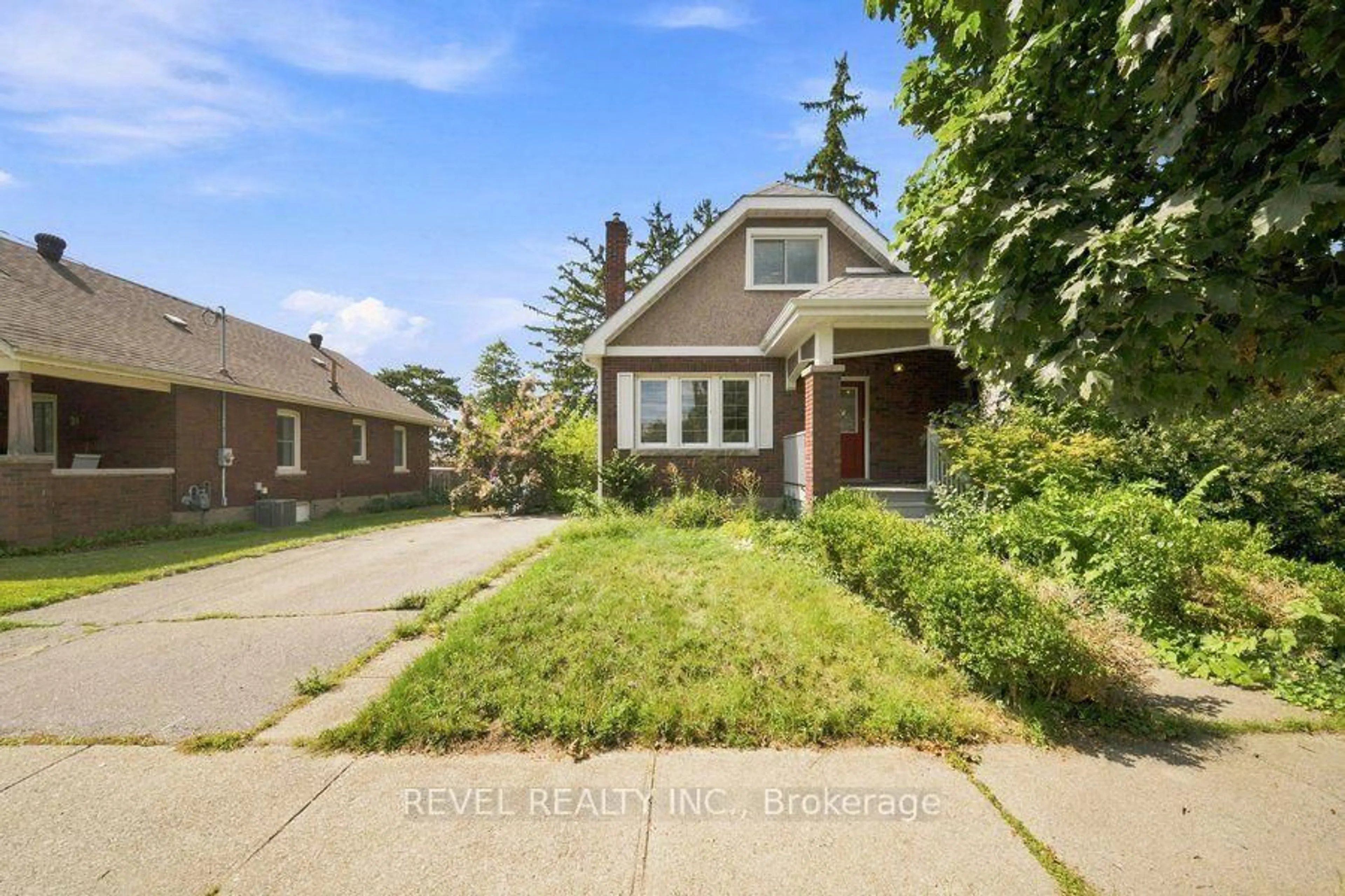 Home with brick exterior material, street for 26 Abigail Ave, Brantford Ontario N3R 4R9
