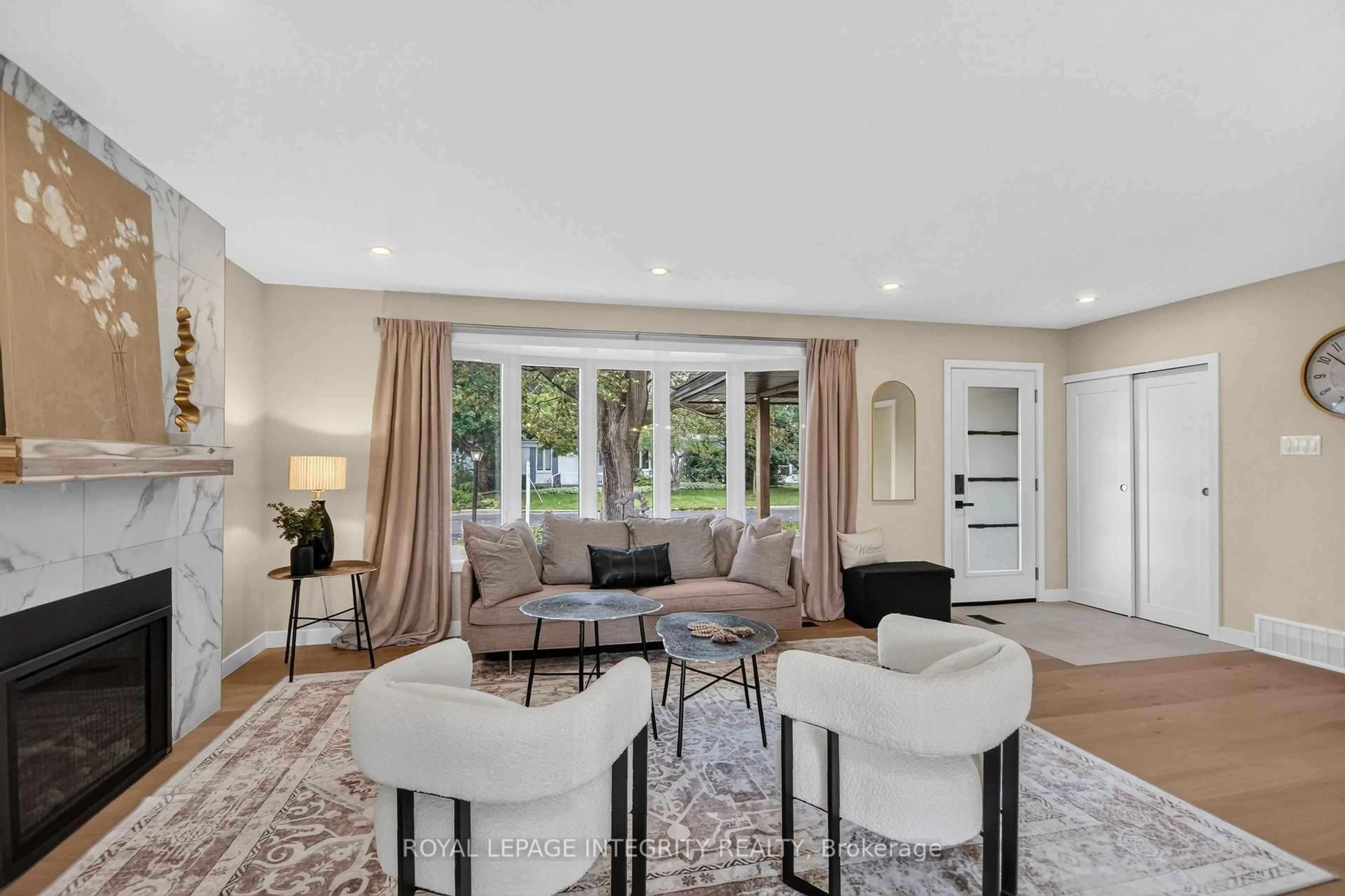 Living room with furniture, unknown for 2698 ULSTER Cres, Ottawa Ontario K1V 8J6