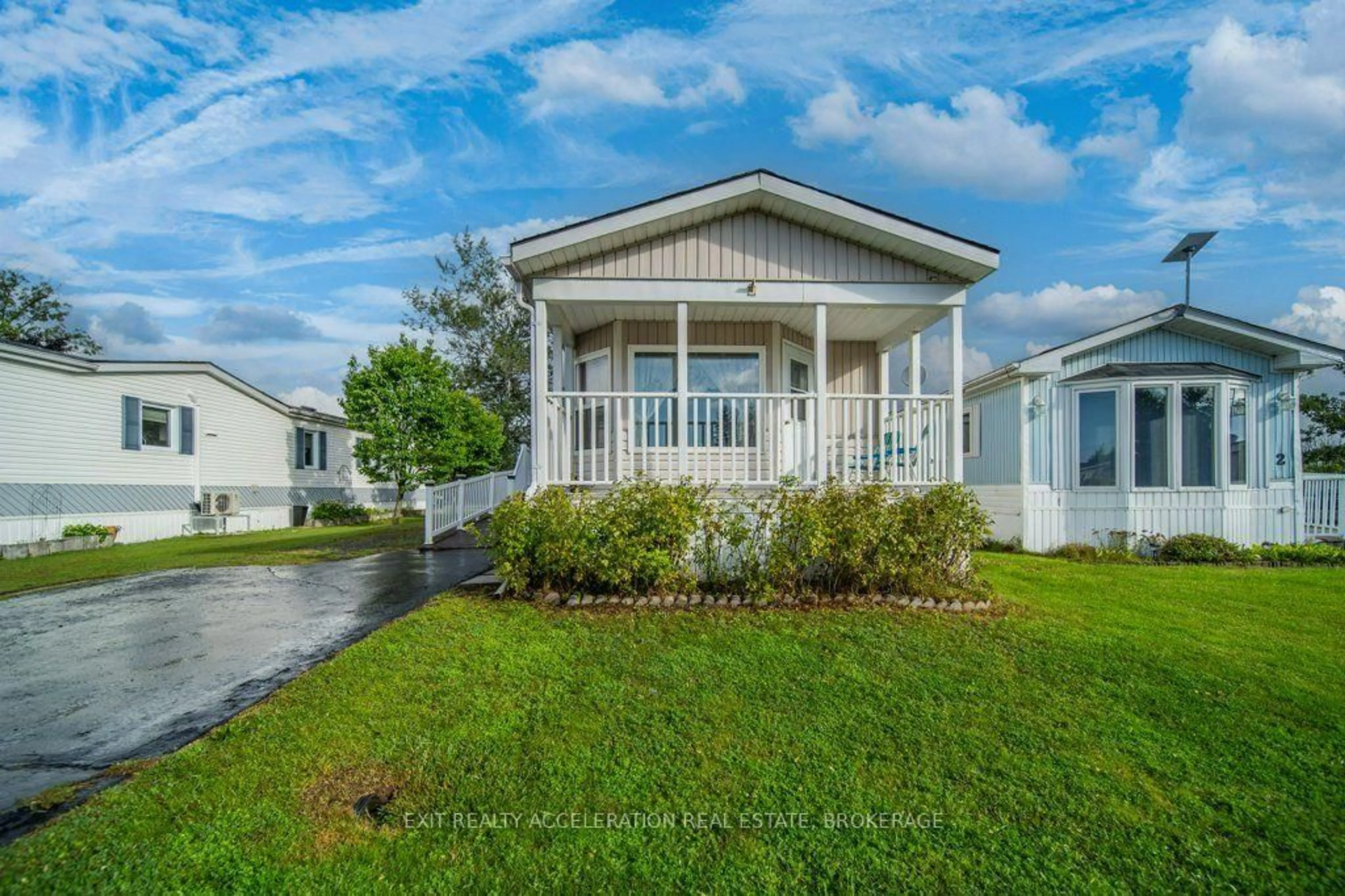 Home with vinyl exterior material, water/lake/river/ocean view for 4 Birch St, Greater Napanee Ontario K7R 3L1
