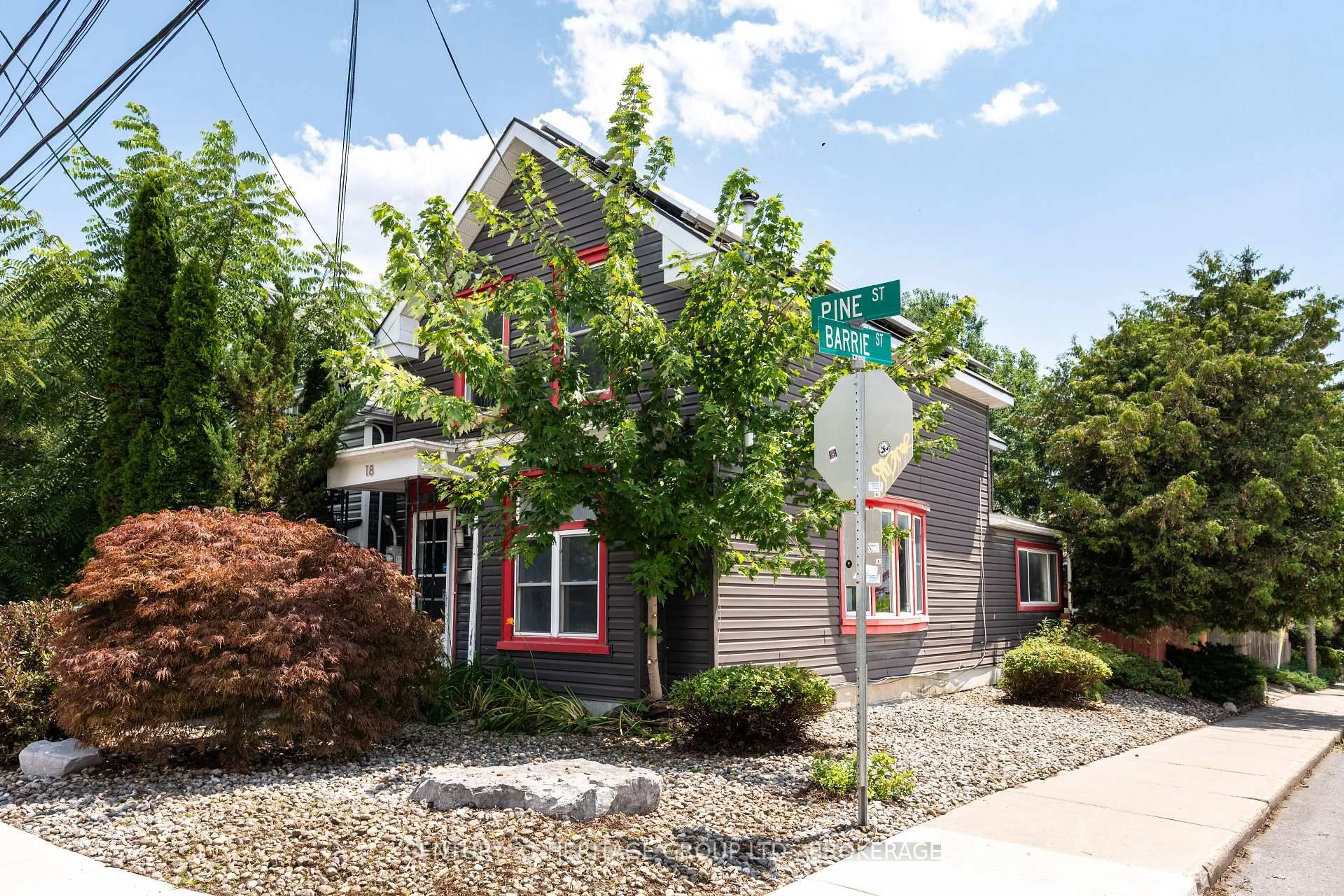 Patio, street for 18 Pine St, Kingston Ontario K7K 1W1
