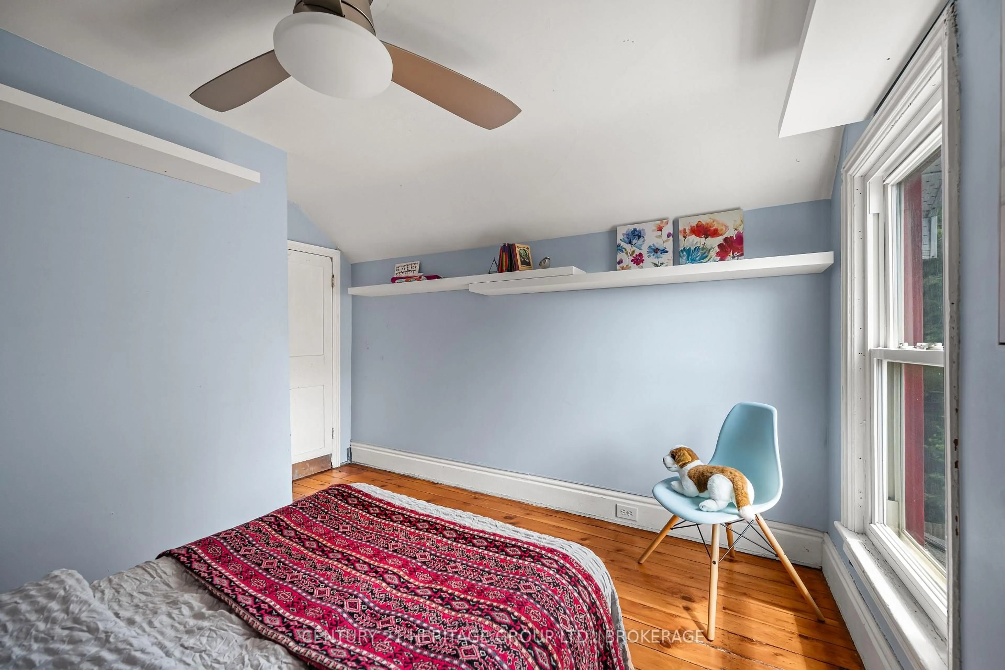 Unknown for 18 Pine St, Kingston Ontario K7K 1W1