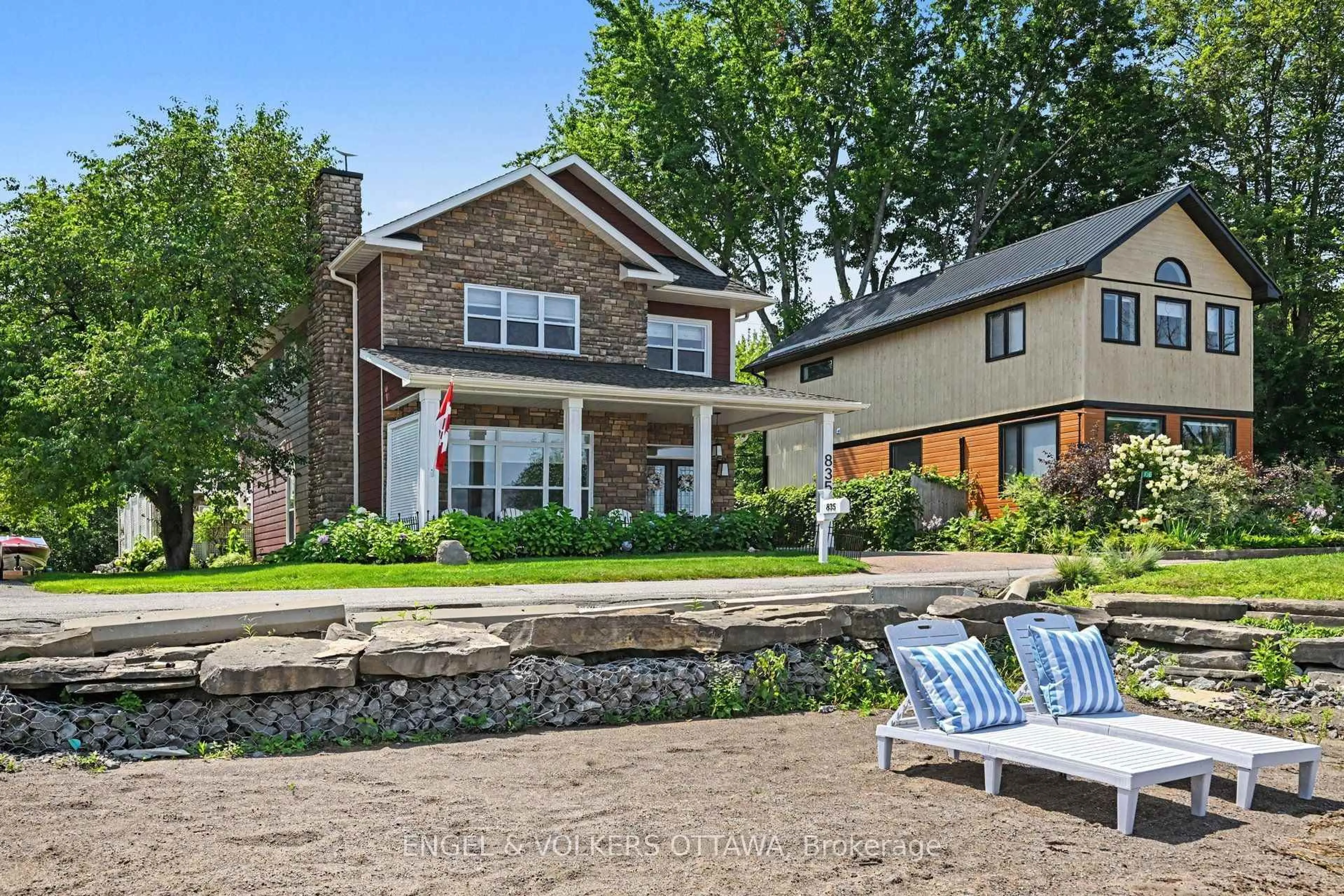Home with brick exterior material, unknown for 835 Archibald St, Braeside Ontario K0A 1G0
