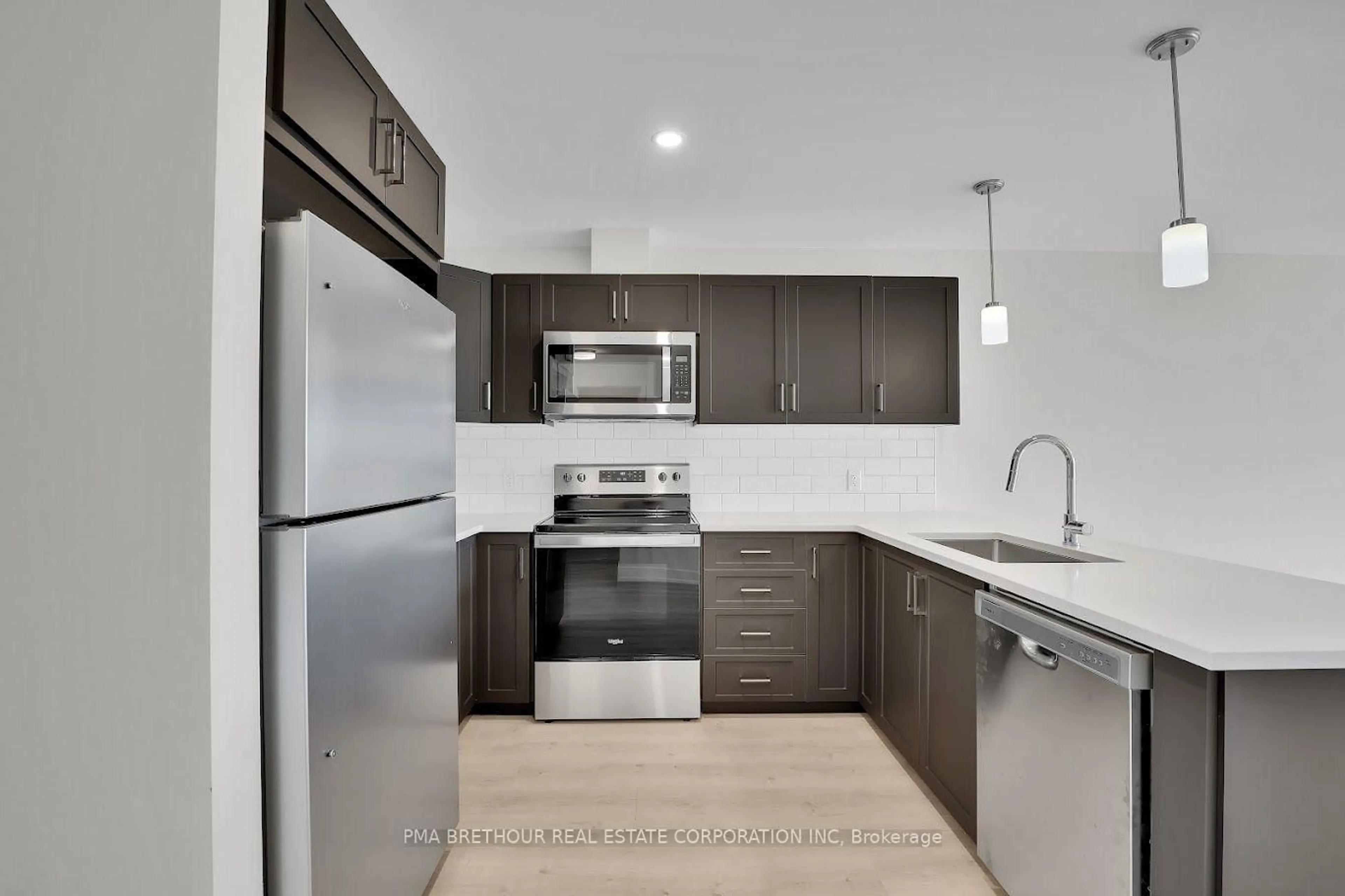 Standard kitchen, unknown for 830 St. John St, Merrickville-Wolford Ontario K0G 1N0