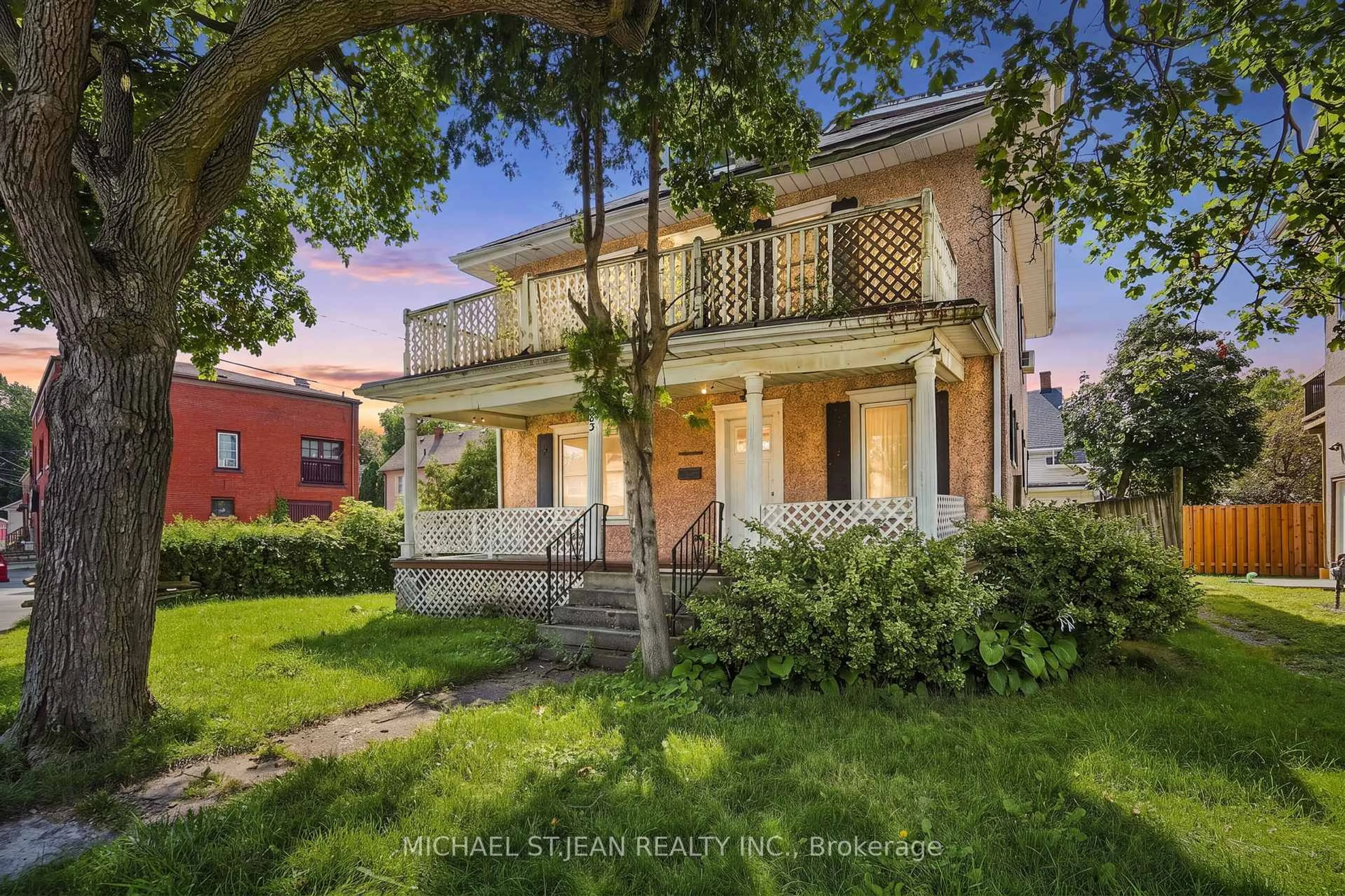 A pic from outside/outdoor area/front of a property/back of a property/a pic from drone, street for 38 Burgar St, Welland Ontario L3B 2S9