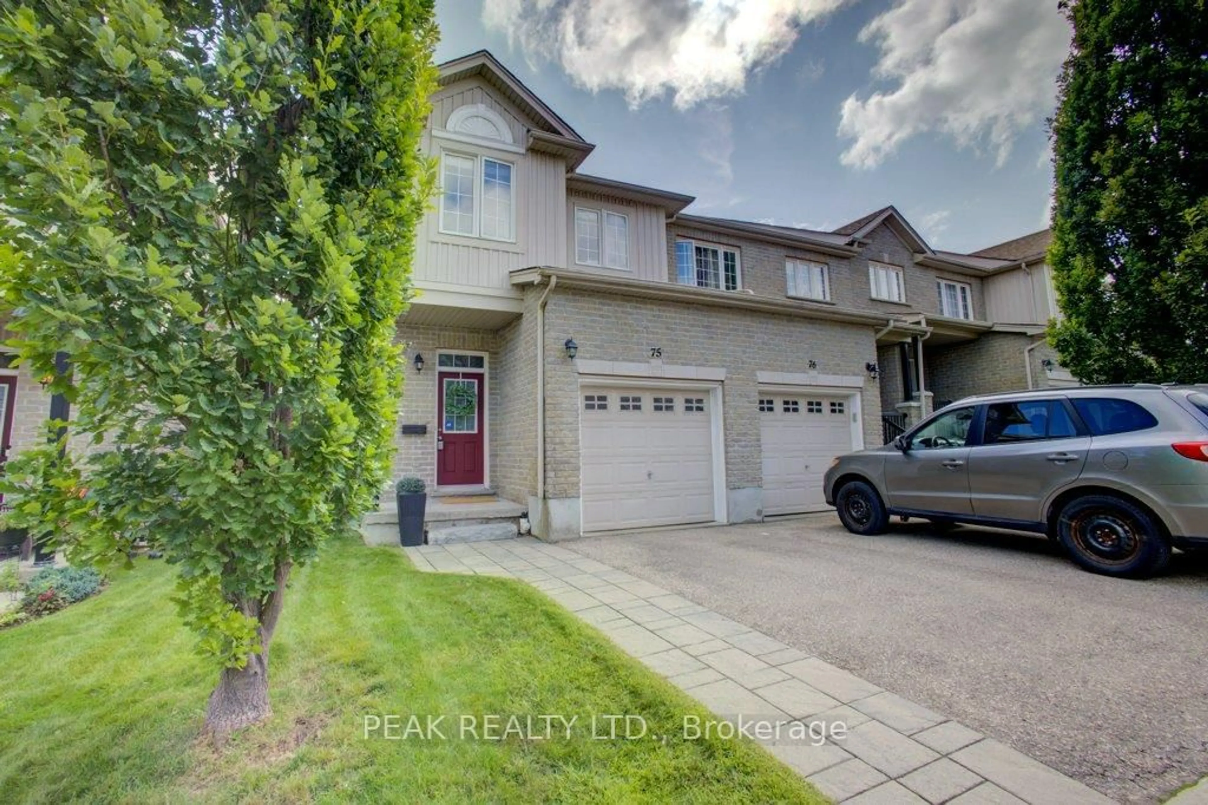 A pic from outside/outdoor area/front of a property/back of a property/a pic from drone, street for 105 Pinnacle Dr #75, Kitchener Ontario N2P 1B8