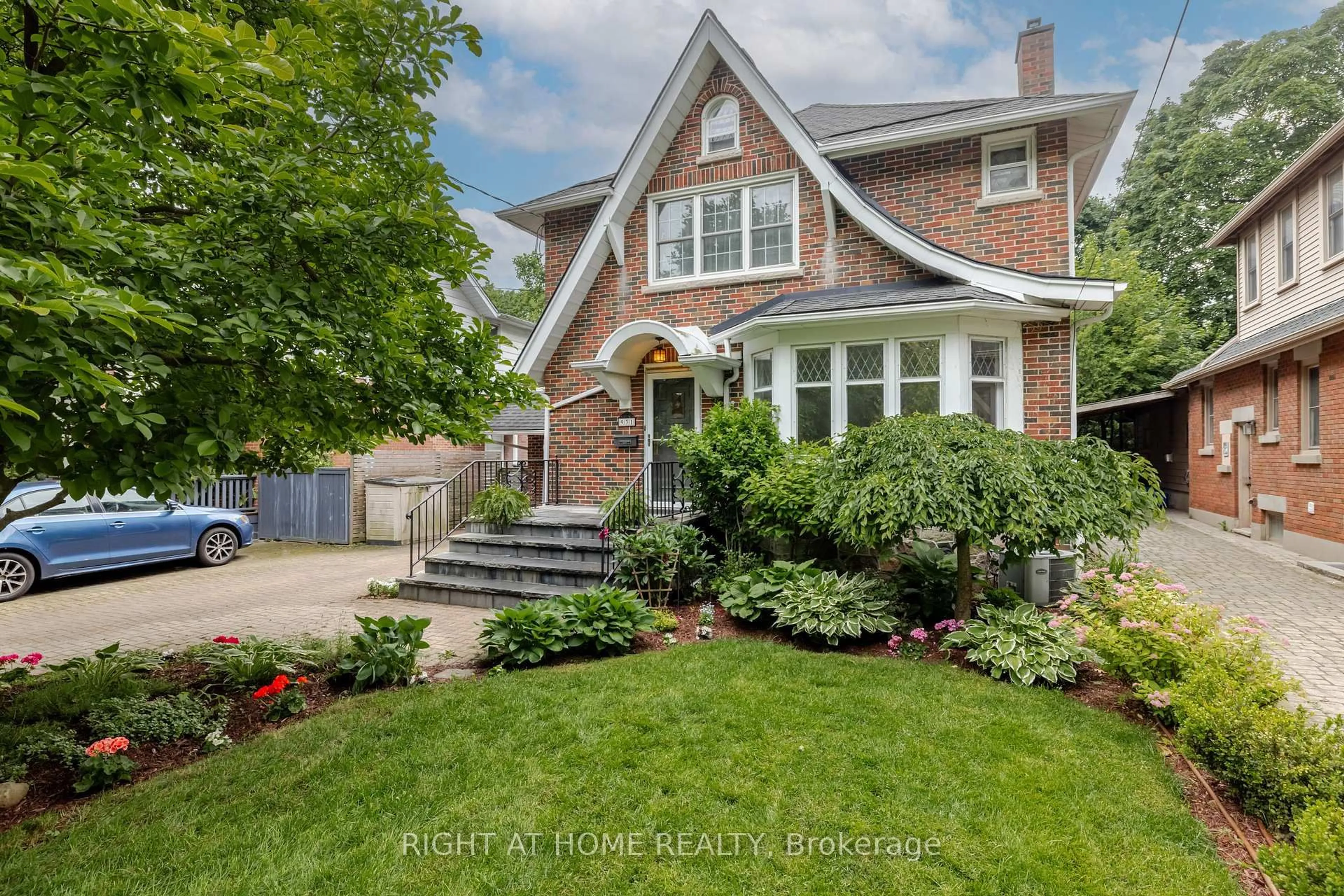 Home with brick exterior material, street for 931 Waterloo St, London East Ontario N6A 3X2