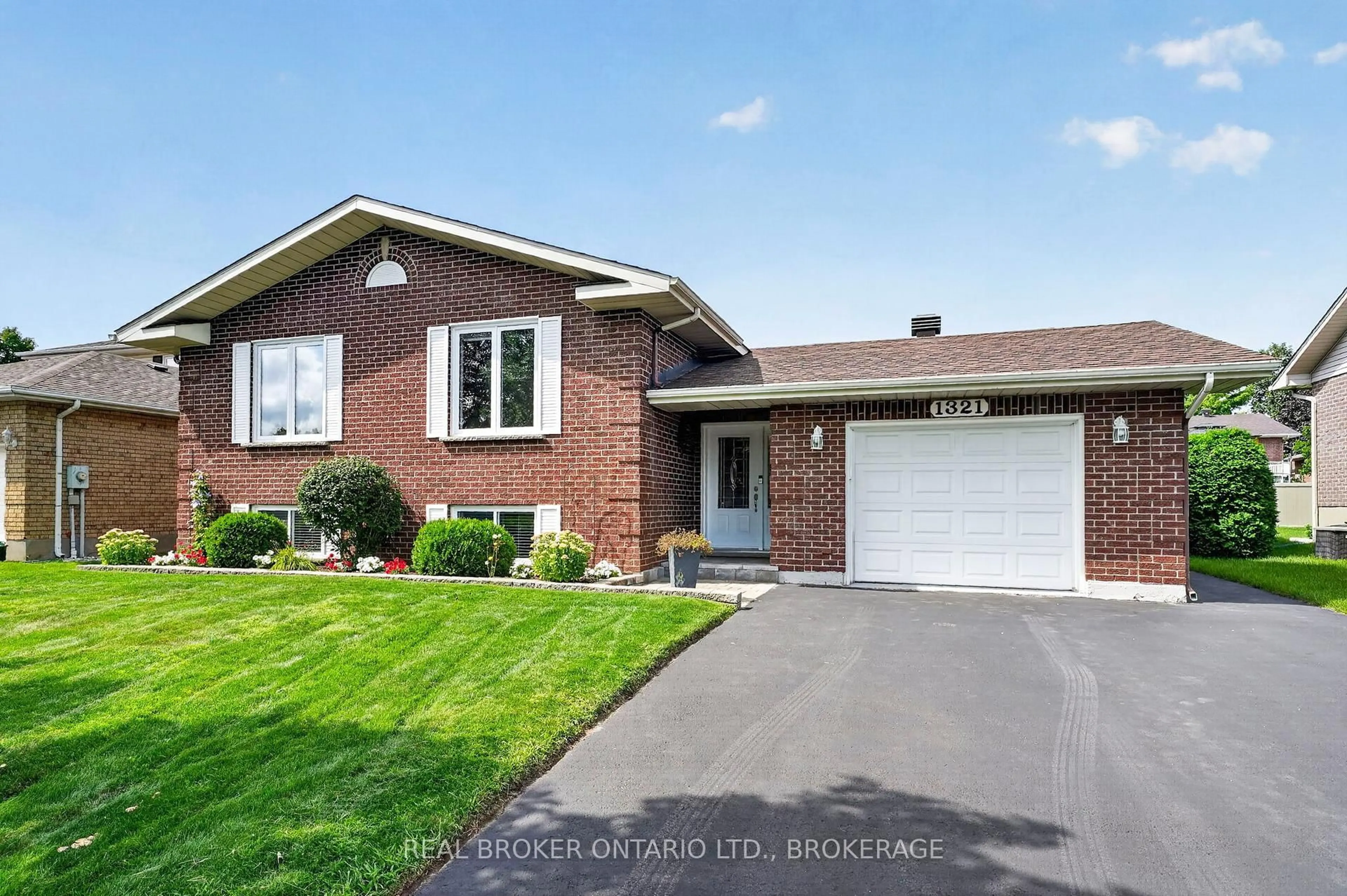 Home with brick exterior material, street for 1321 Stormont Dr, Cornwall Ontario K6H 6Y3