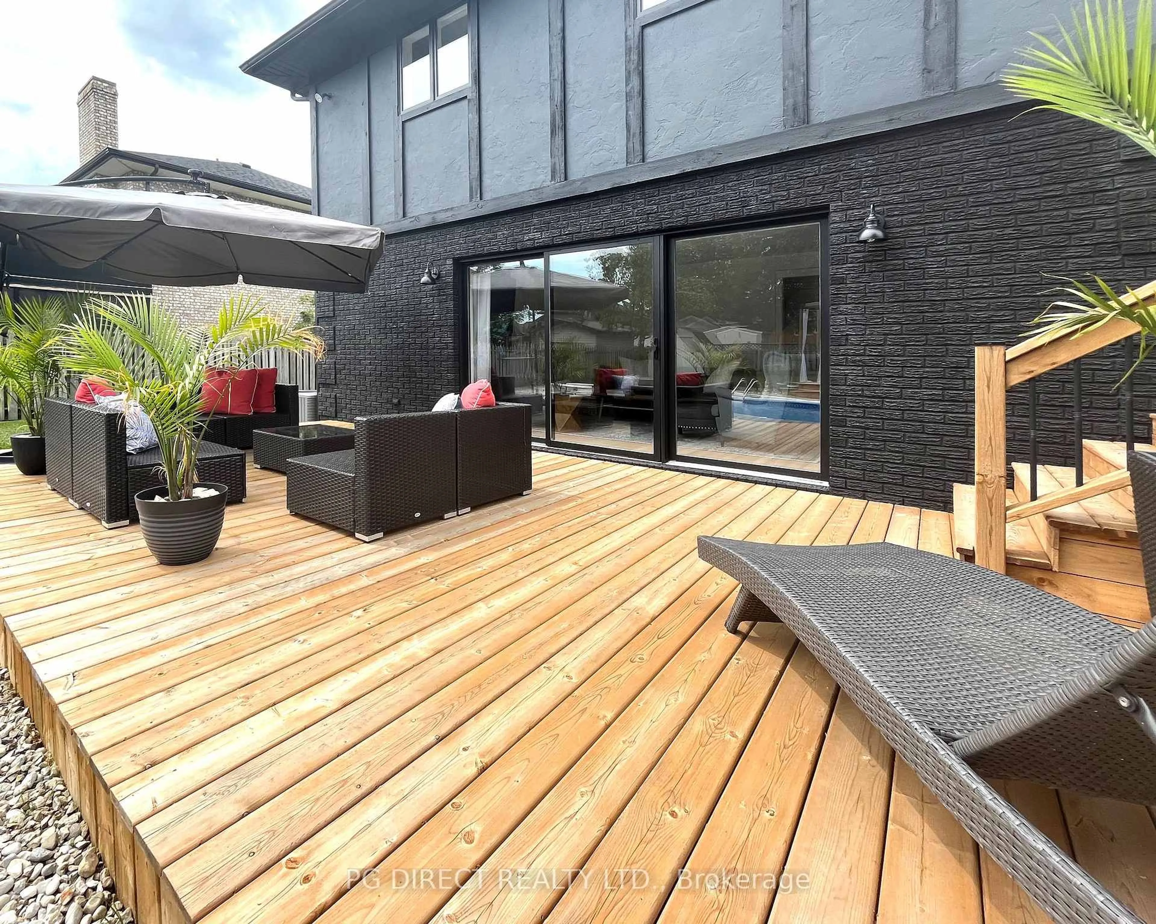 Patio, street for 134 Angstrom Cres, Amherstburg Ontario N9V 3S3