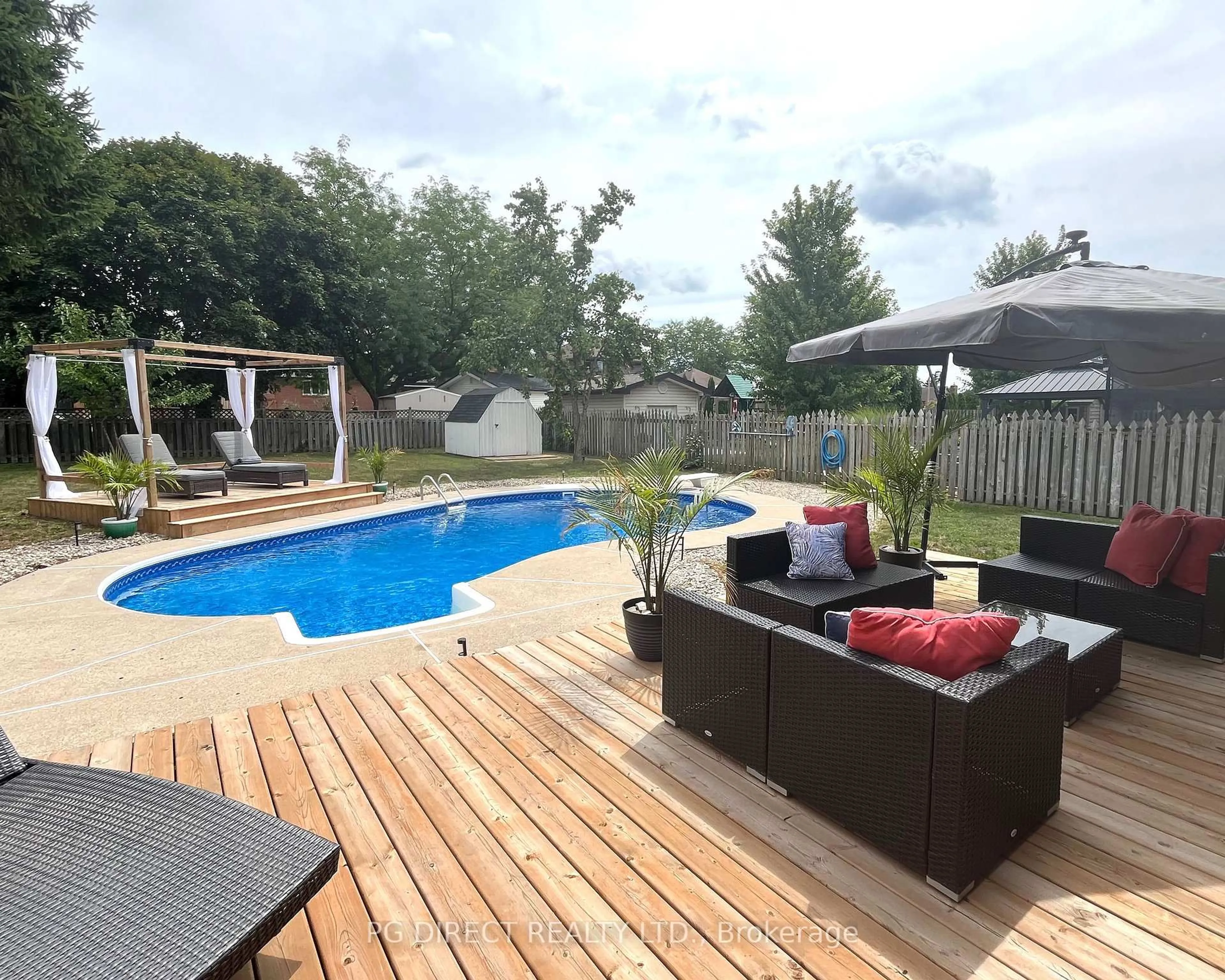 Pool for 134 Angstrom Cres, Amherstburg Ontario N9V 3S3