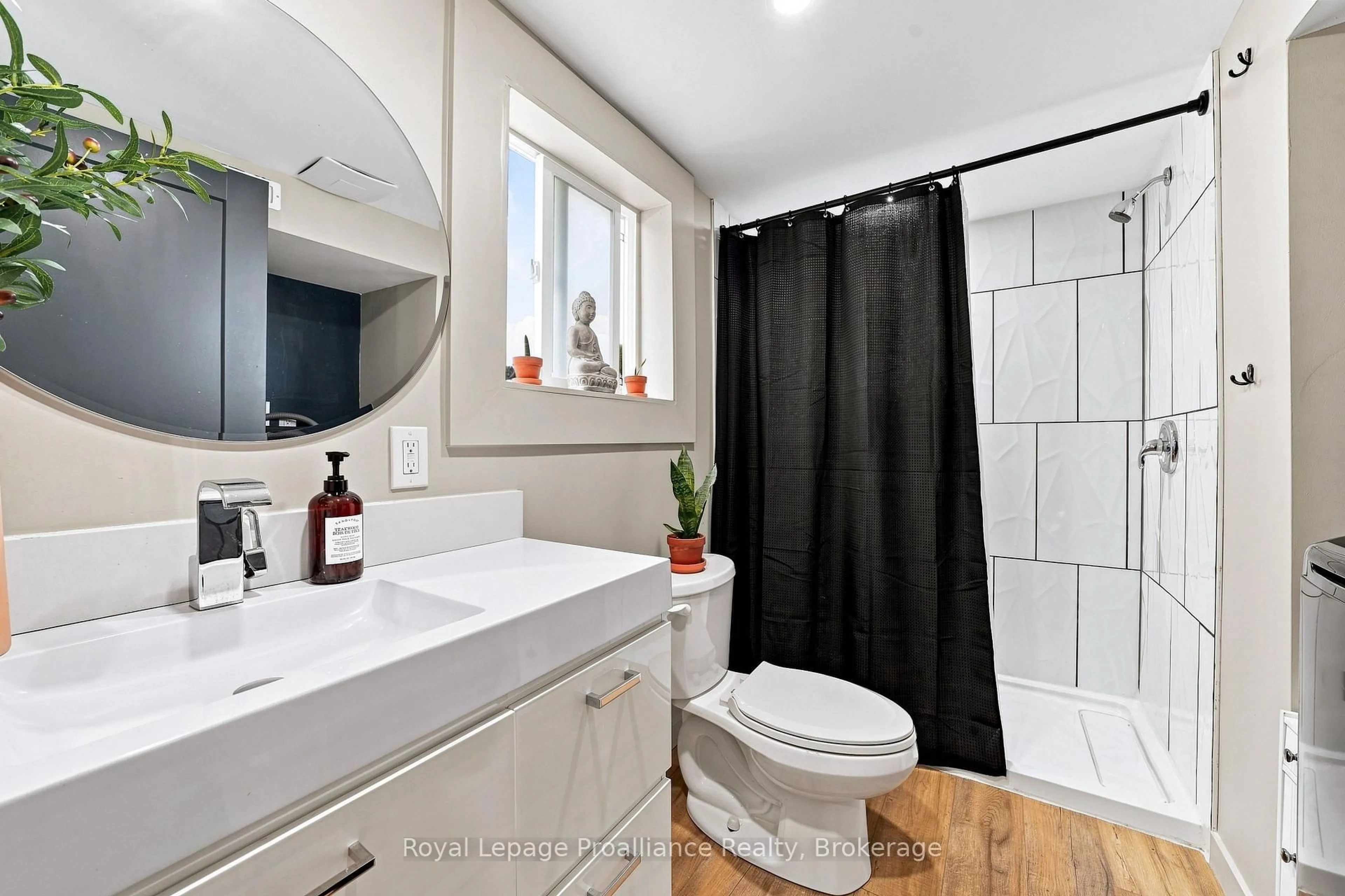 Contemporary bathroom, ceramic/tile floor for 161 University Ave, Belleville Ontario K8N 4Y4