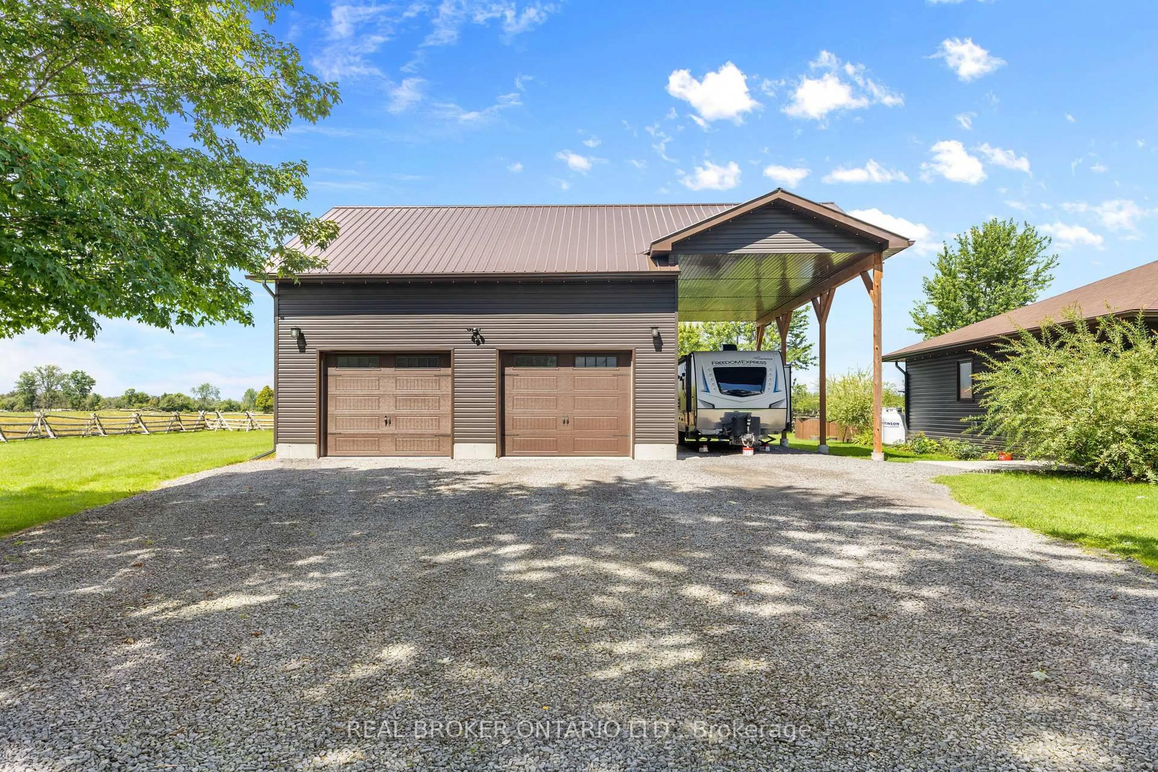 Indoor garage for 121 Snowdons Rd, North Grenville Ontario K0G 1N0