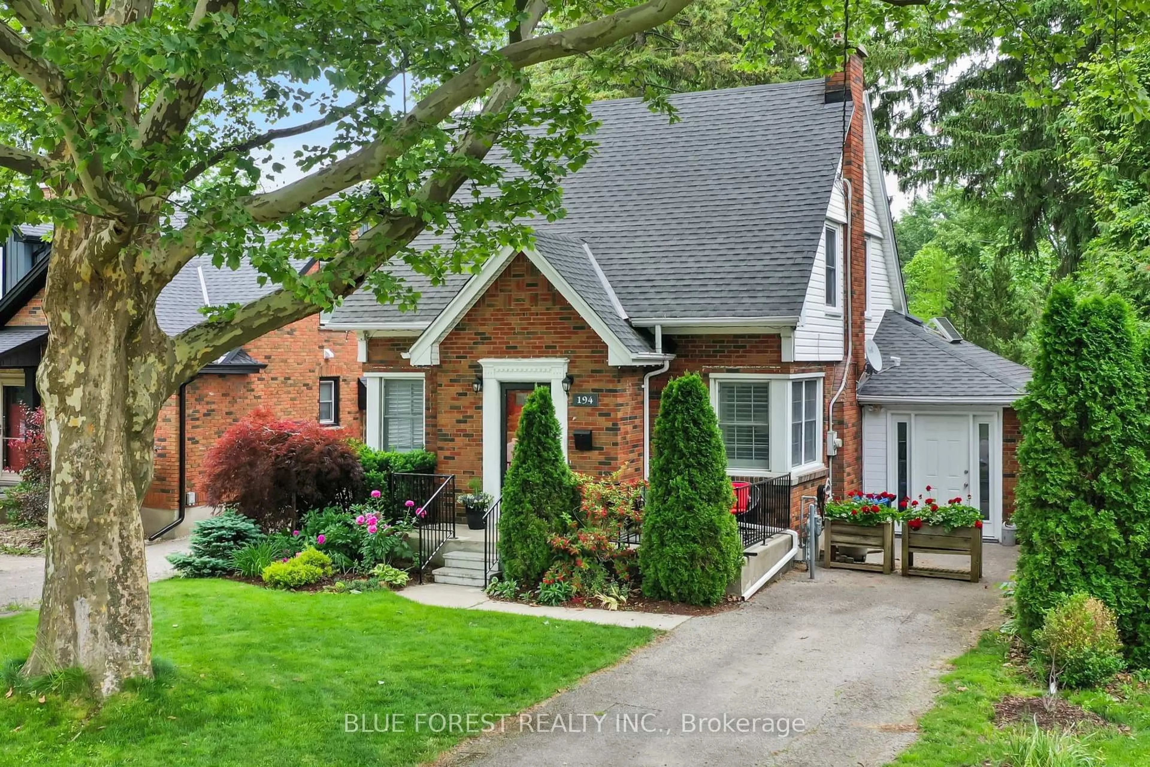 Home with brick exterior material, street for 194 Belgrave Ave, London South Ontario N6C 4B9