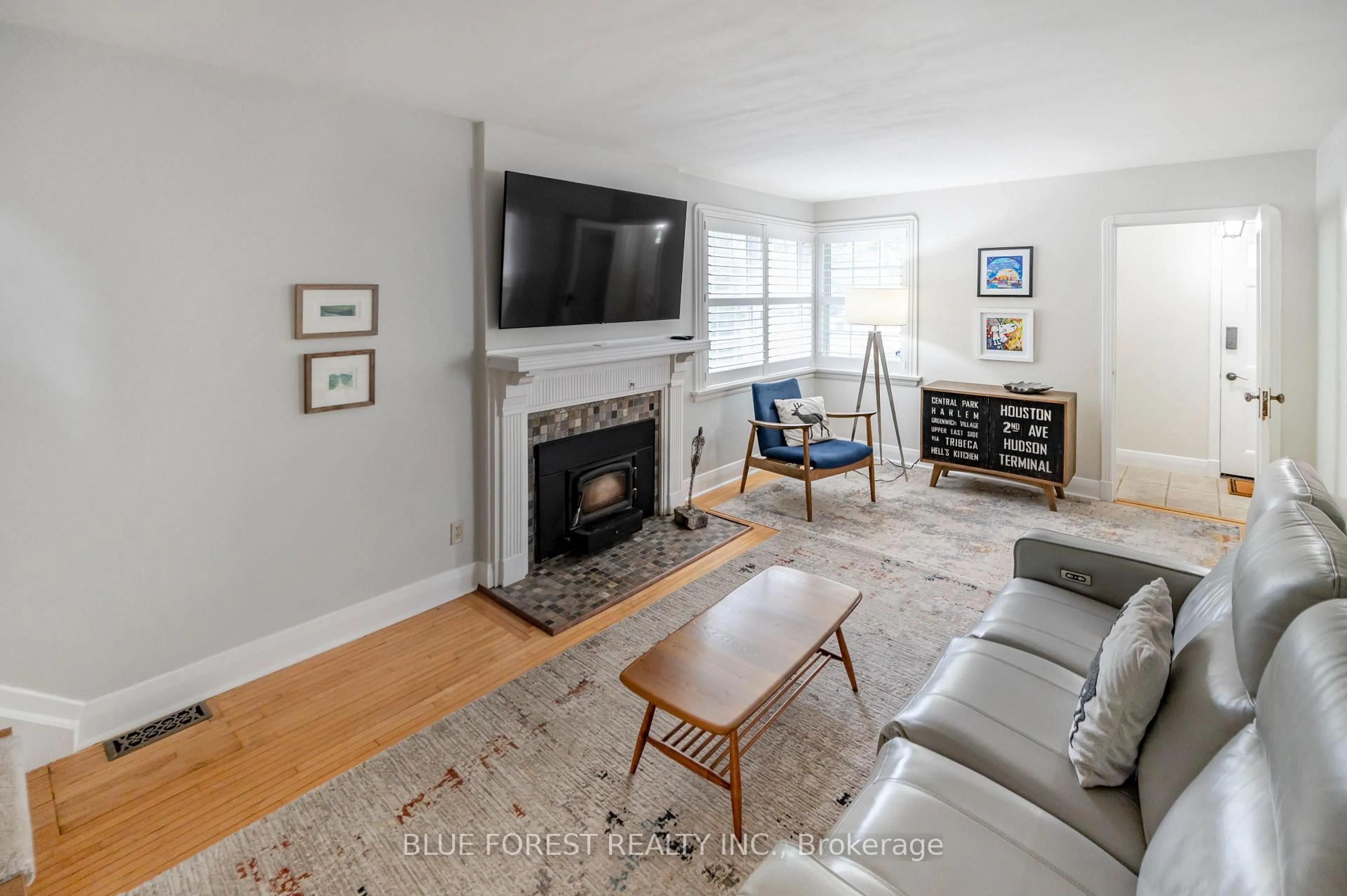 Living room with furniture, unknown for 194 Belgrave Ave, London South Ontario N6C 4B9