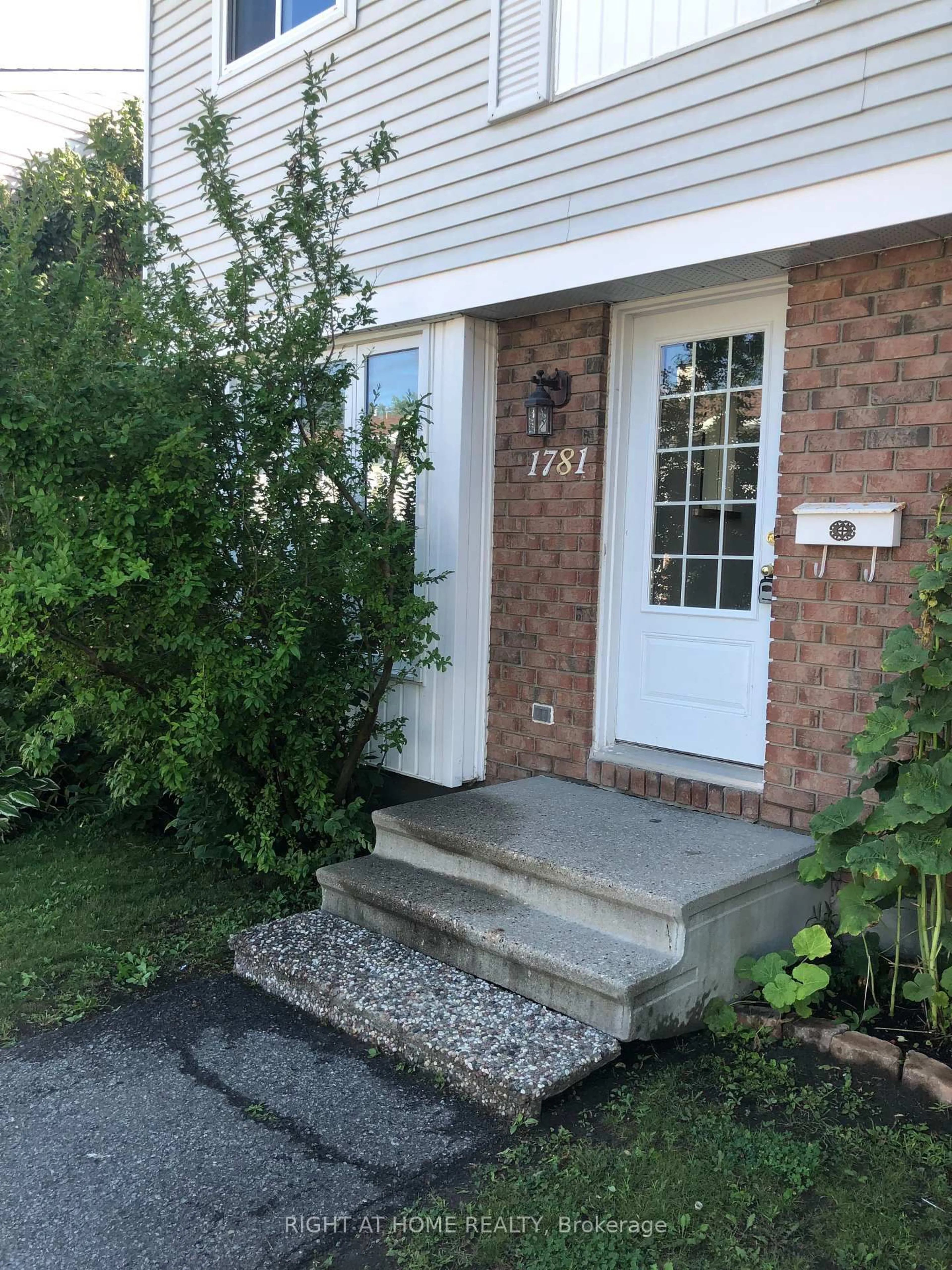 Unknown for 1781 Winter Rose Lane, Orleans Ontario K1C 7A6