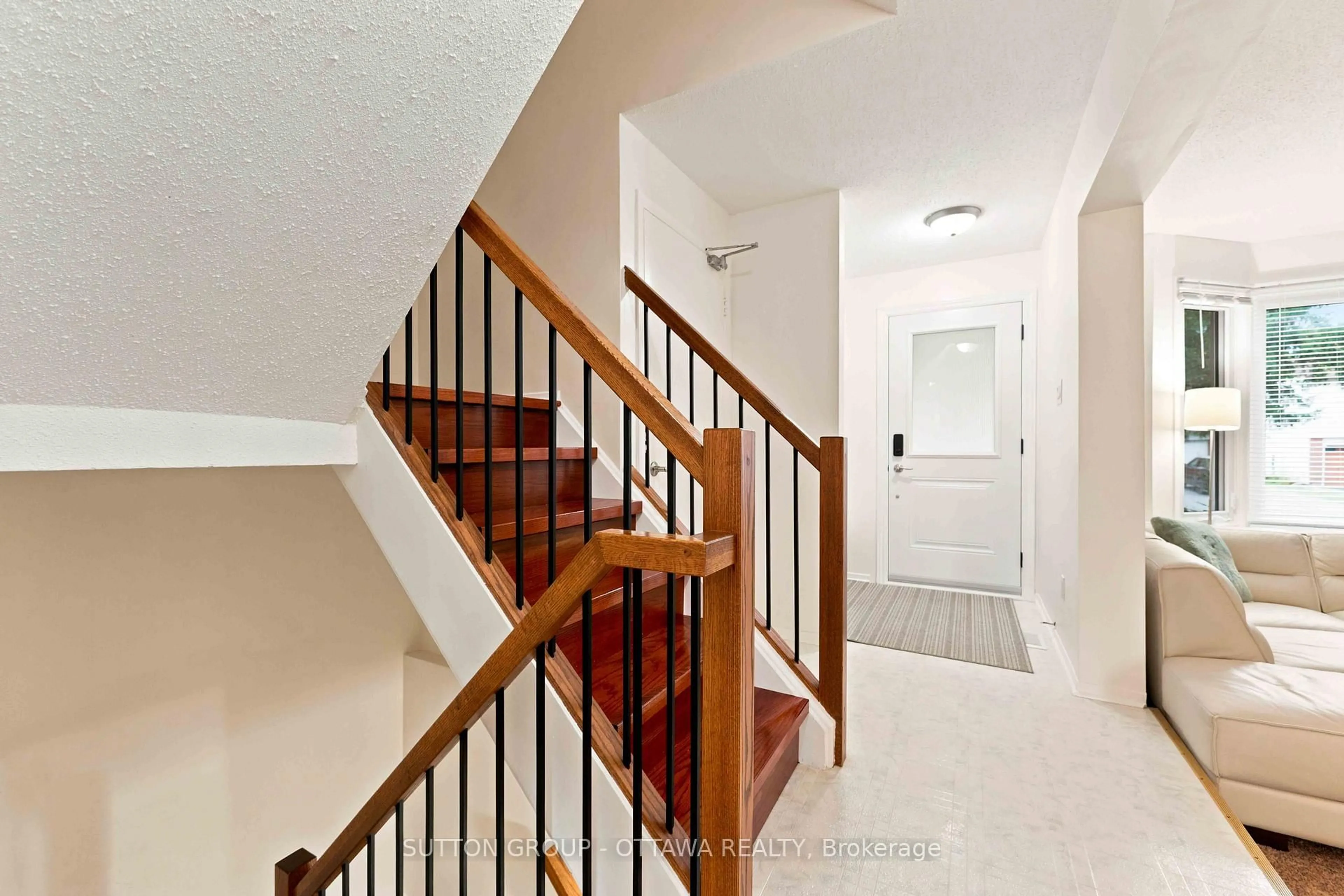 Unknown for 66 FIELDGATE Dr, Ottawa Ontario K2J 1T9
