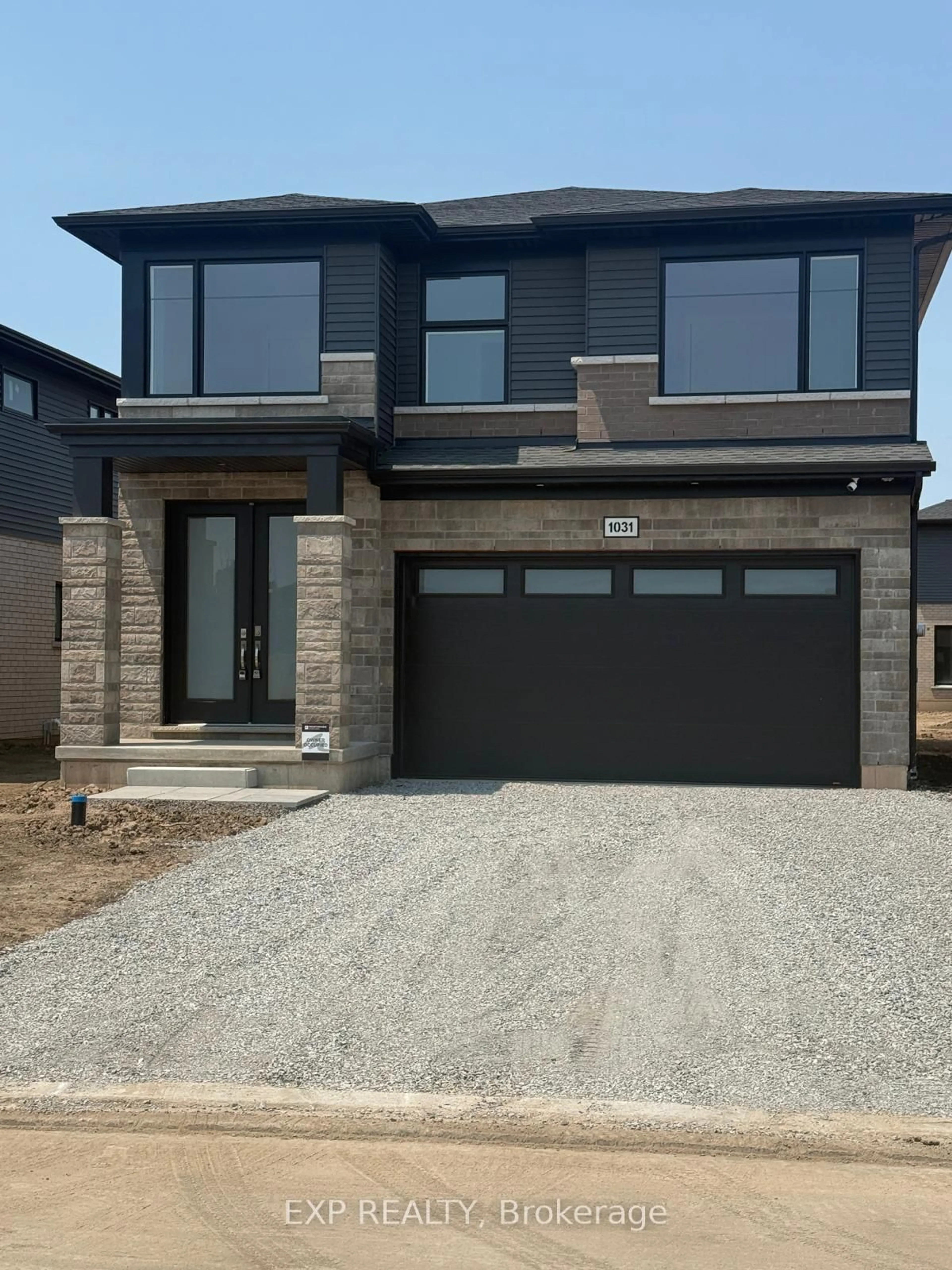 Home with brick exterior material, street for 1031 Alliston Ave, Fort Erie Ontario L2A 0H3