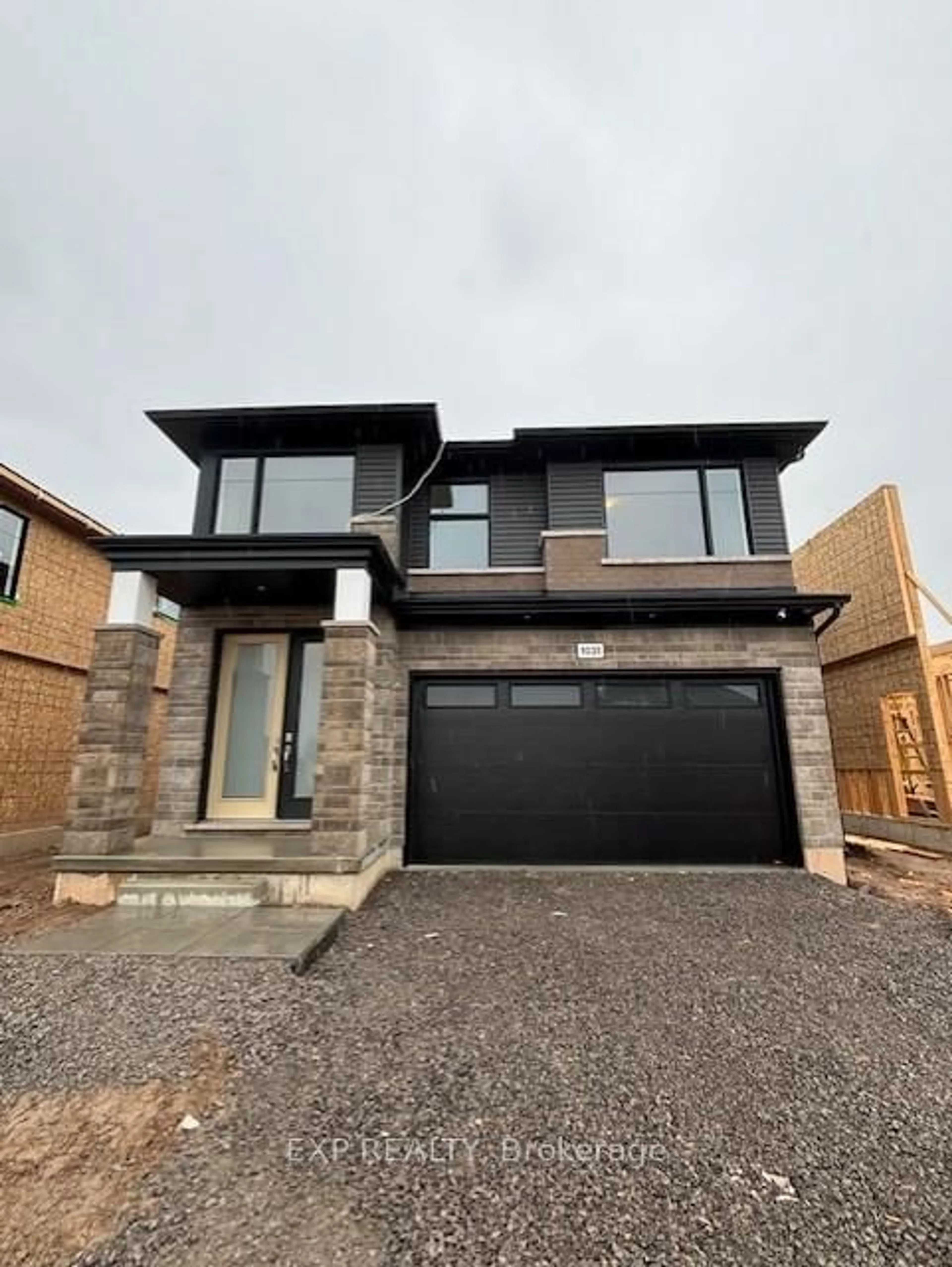 Home with brick exterior material, street for 1031 Alliston Ave, Fort Erie Ontario L2A 0H3