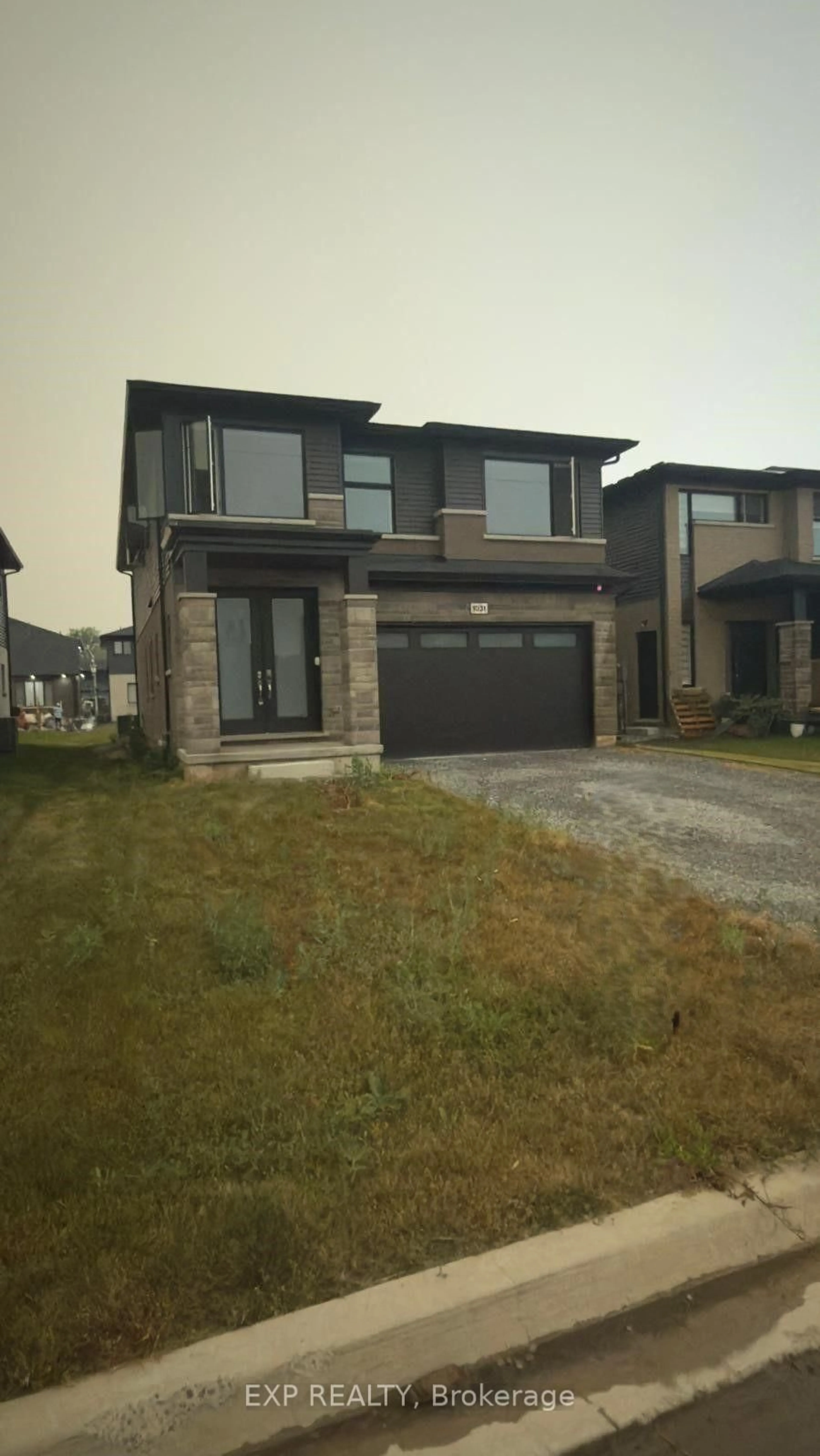 Home with brick exterior material, street for 1031 Alliston Ave, Fort Erie Ontario L2A 0H3