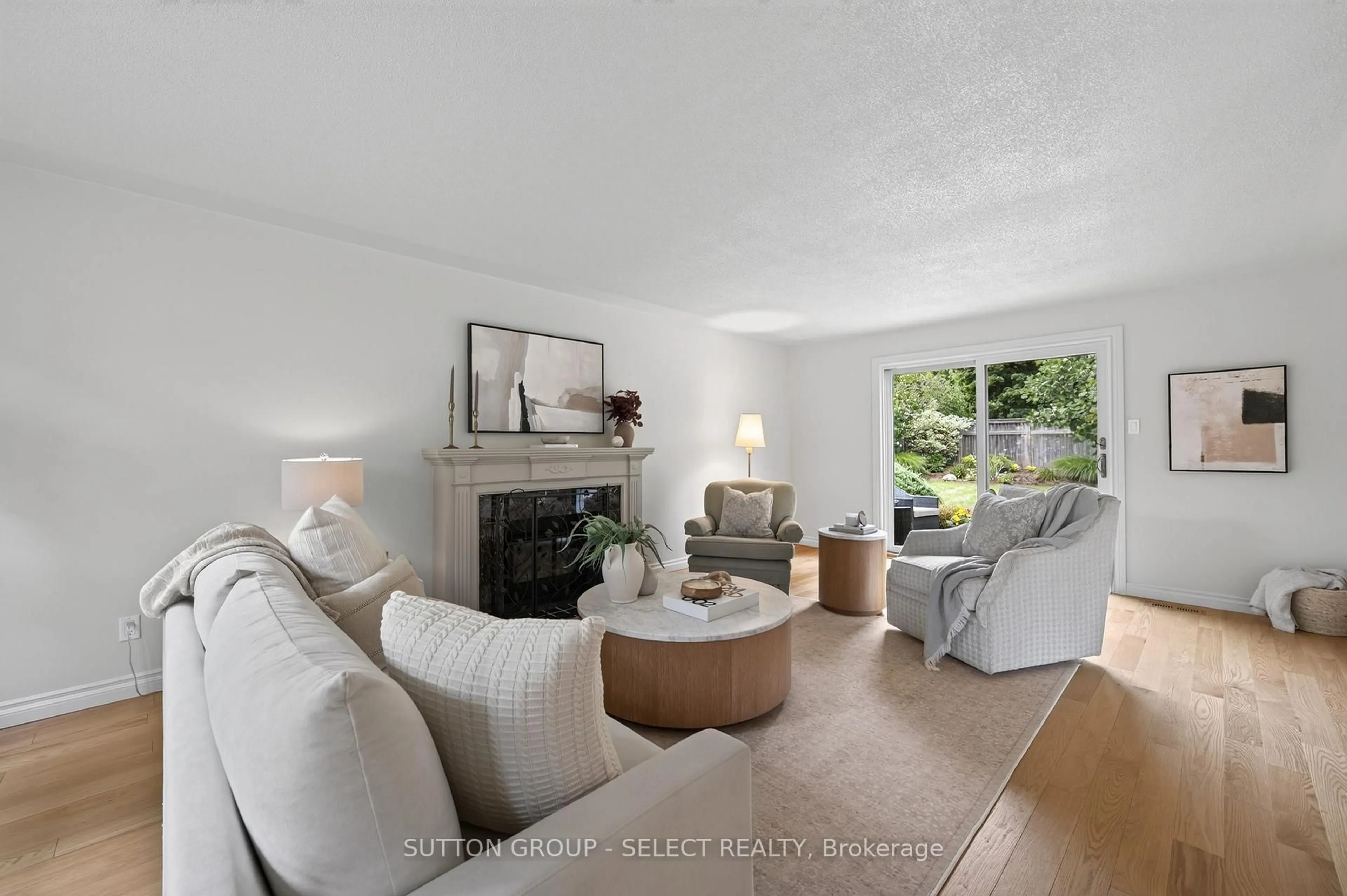 Living room with furniture, unknown for 847 Clearview Ave, London North Ontario N6H 2N1
