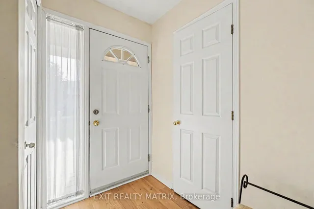 2209 Saturn Cres, Ottawa 4