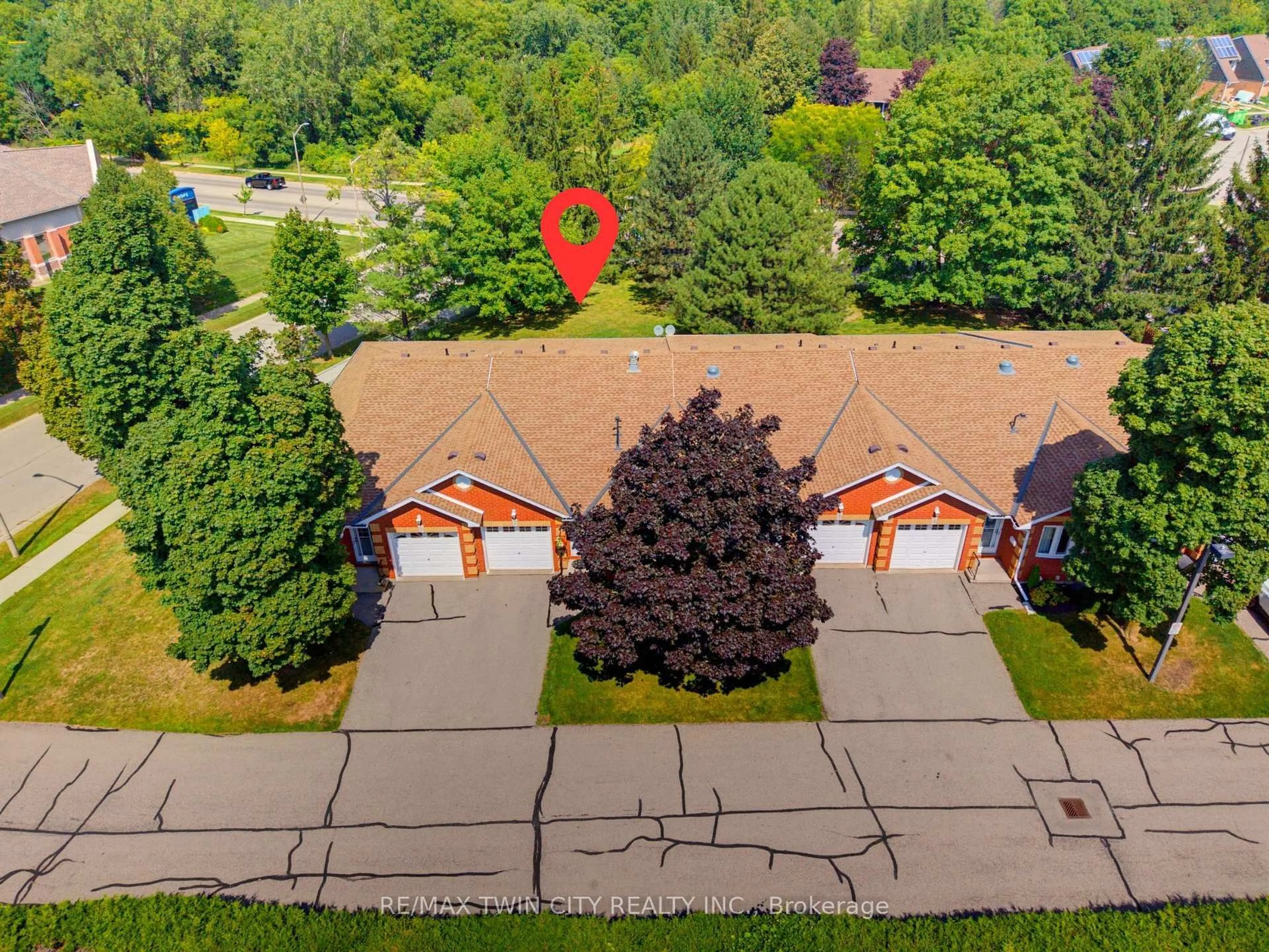 A pic from outside/outdoor area/front of a property/back of a property/a pic from drone, unknown for 1 Buchanan Cres #2, Brantford Ontario N3P 2B2