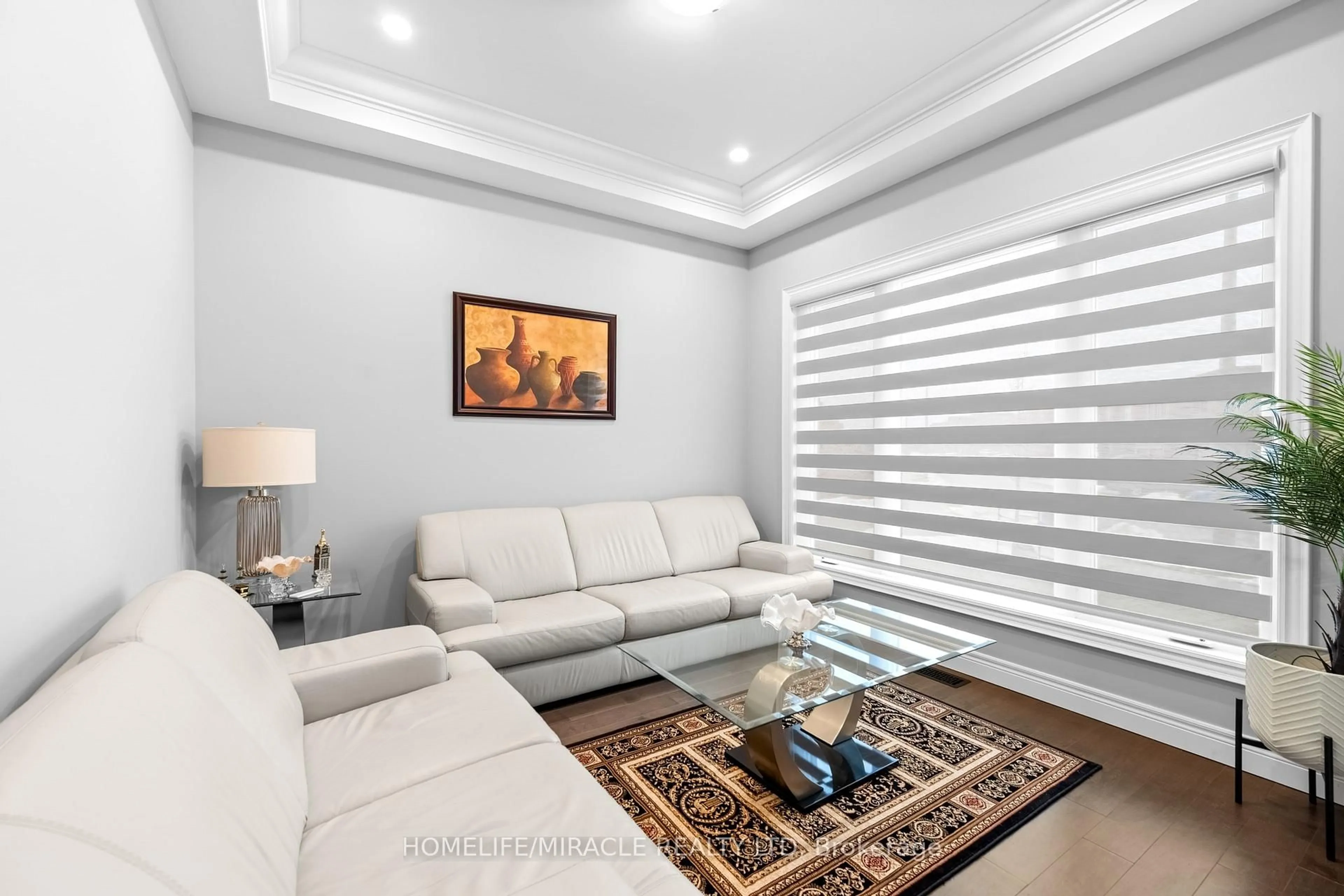 Living room with furniture, unknown for 147 AMBROUS Cres, Guelph Ontario N1G 0E4