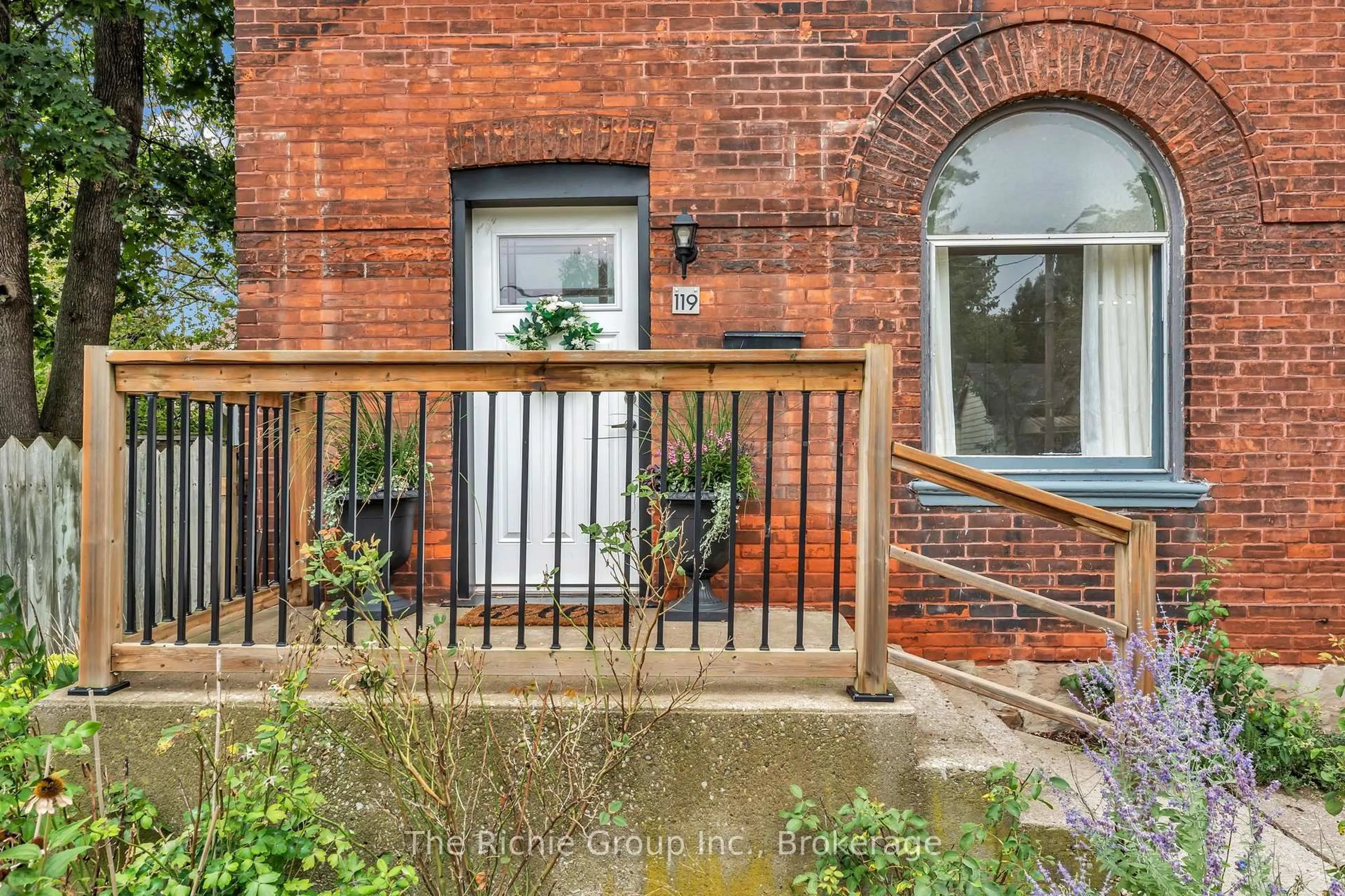 Unknown for 119 Brock St, Brantford Ontario N3S 5E6