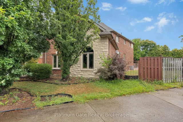 150 Seymour Cres, Lakeshore 3