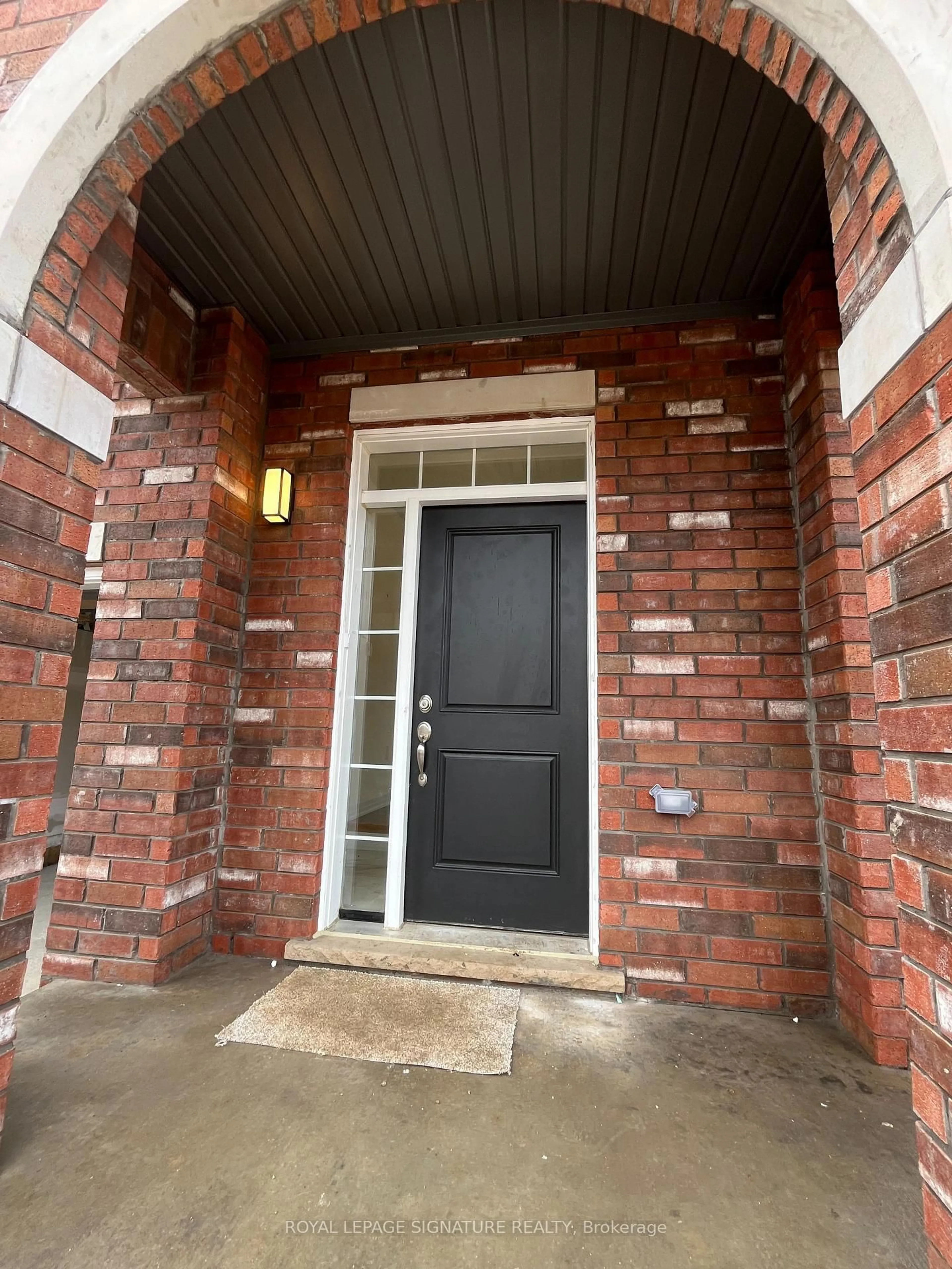 Indoor entryway for 446 Adelaide St, Wellington North Ontario N0G 1A0