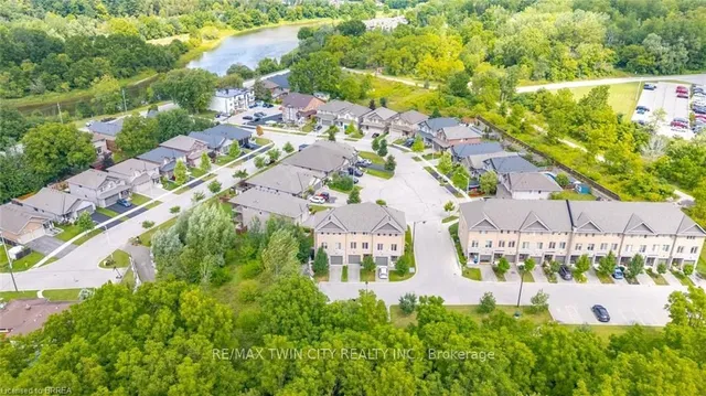 30 Balmoral St #2, Brant 3